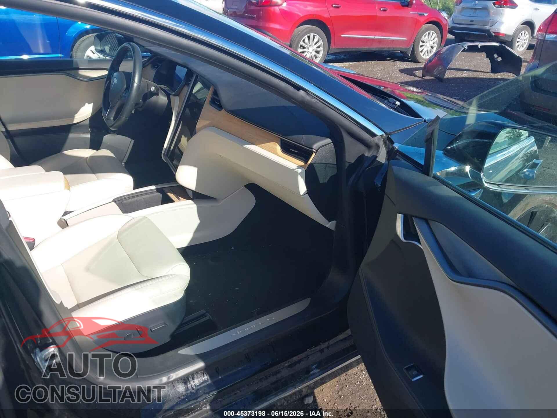 TESLA MODEL S 2020 - 5YJSA1E24LF389009