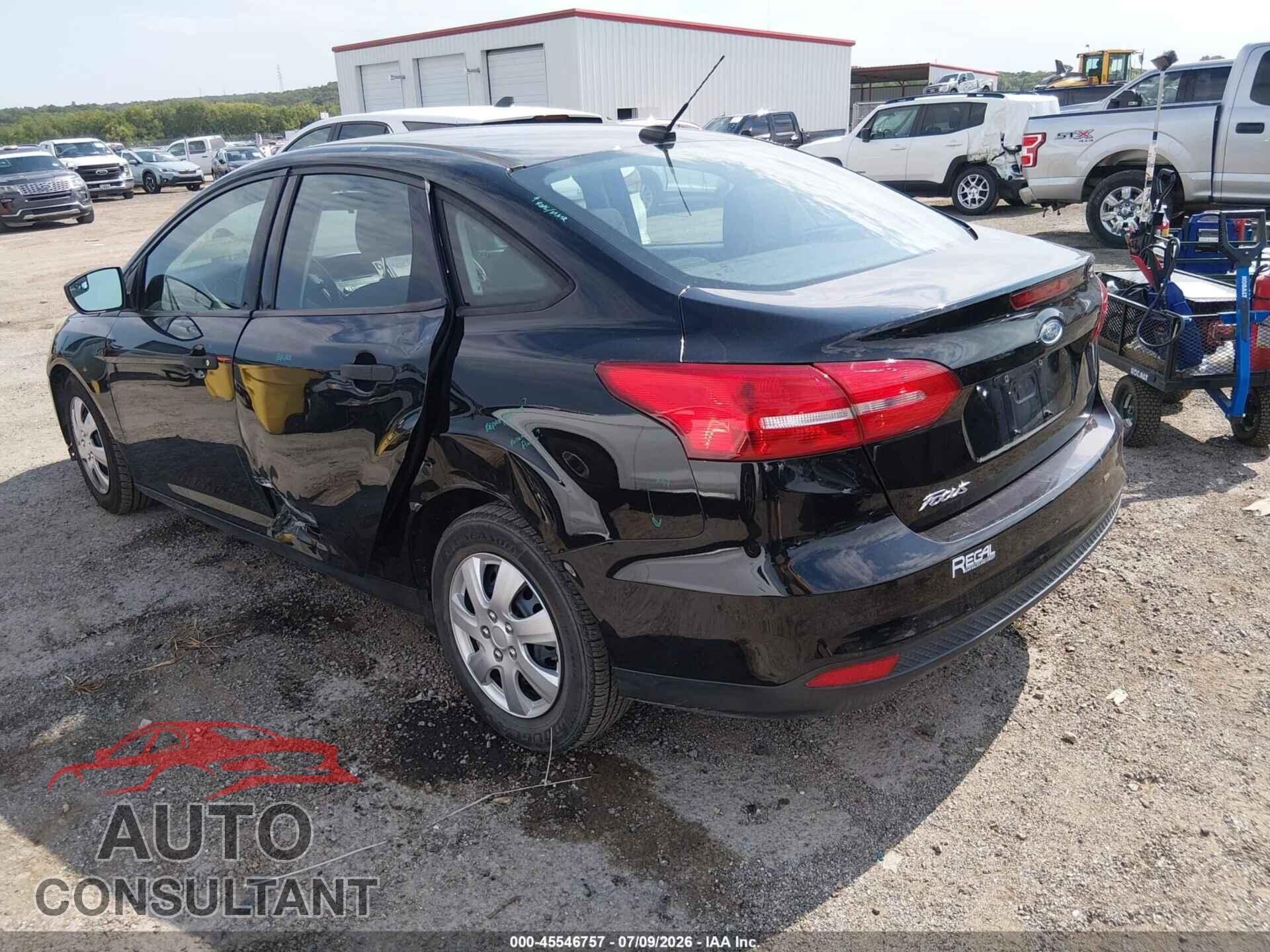 FORD FOCUS 2017 - 1FADP3E23HL313682