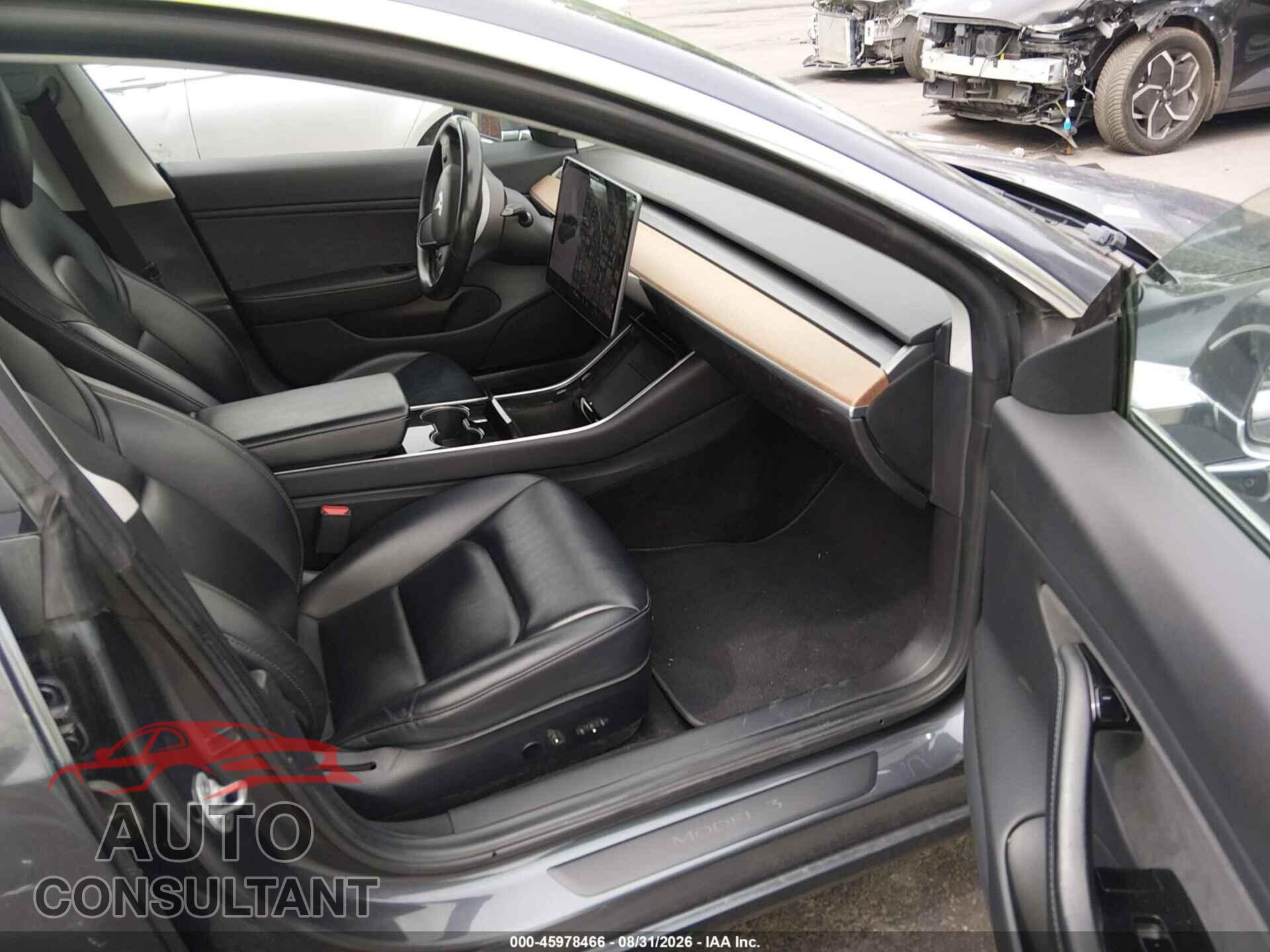 TESLA MODEL 3 2018 - 5YJ3E1EA2JF158493