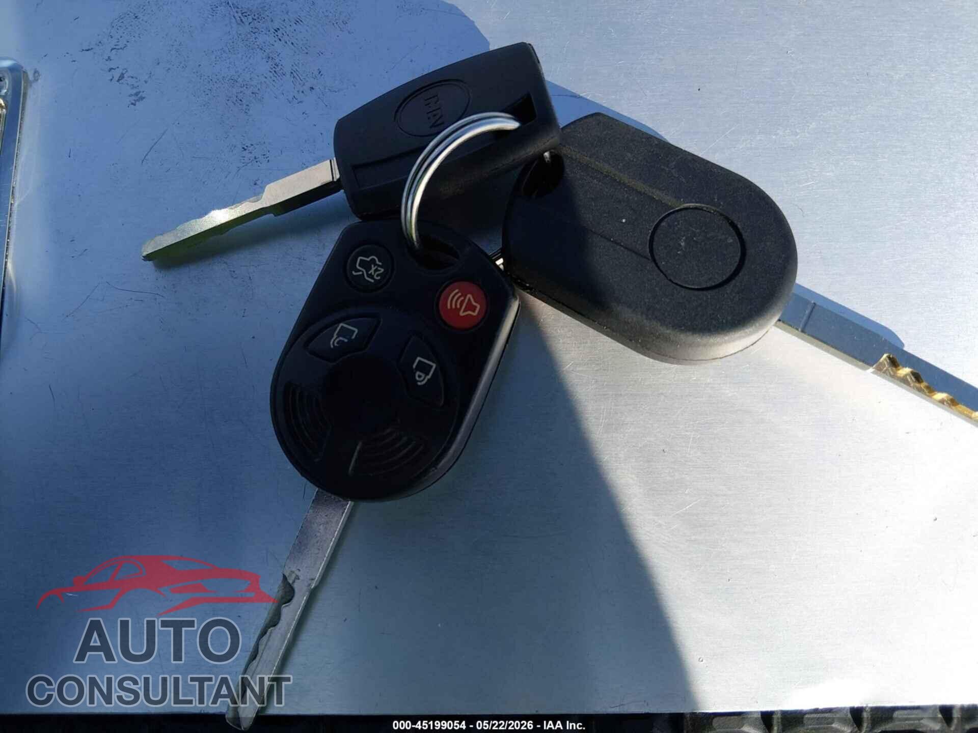 FORD FOCUS 2017 - 1FADP3F29HL303950