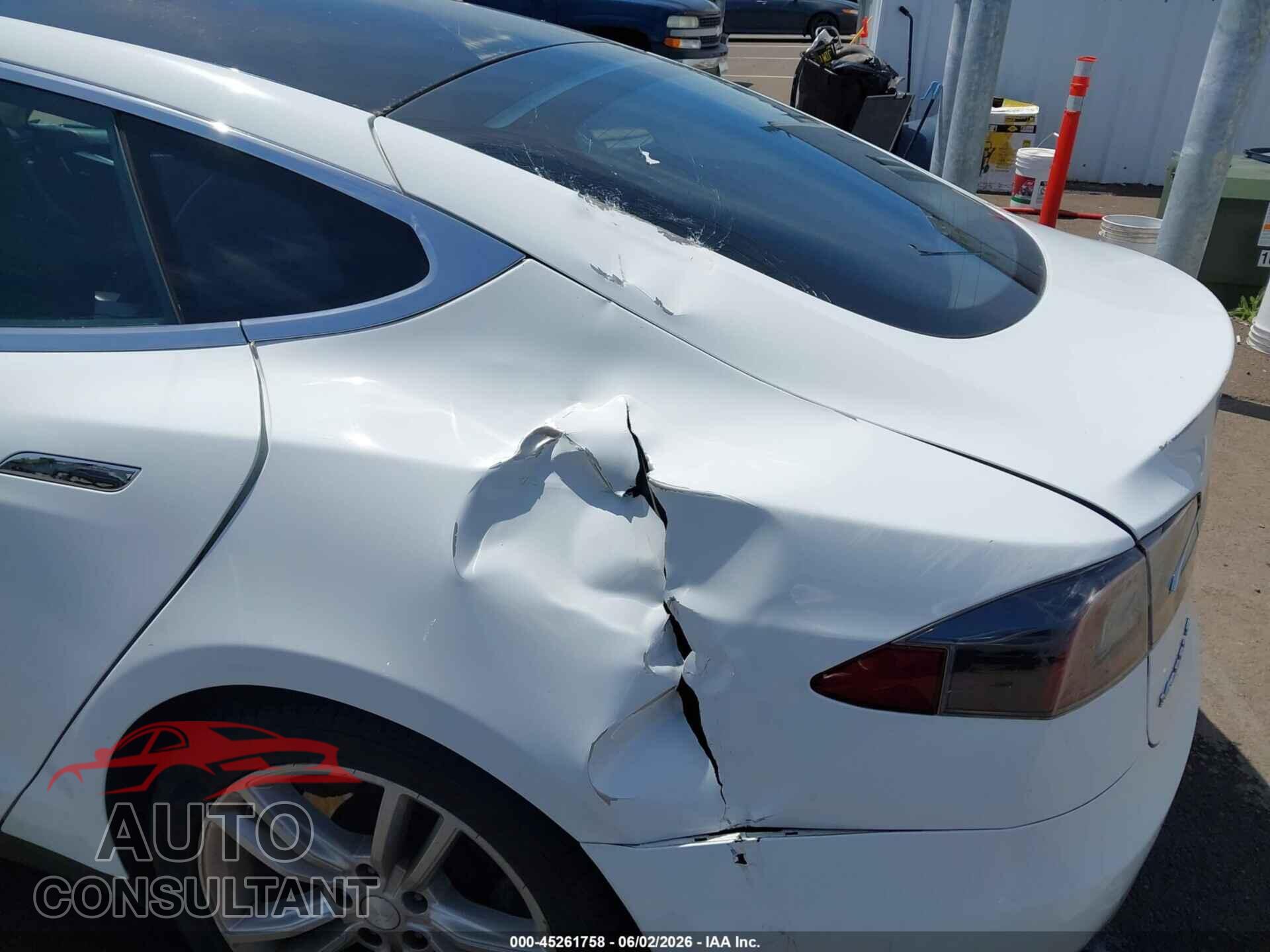 TESLA MODEL S 2014 - 5YJSA1H14EFP33511