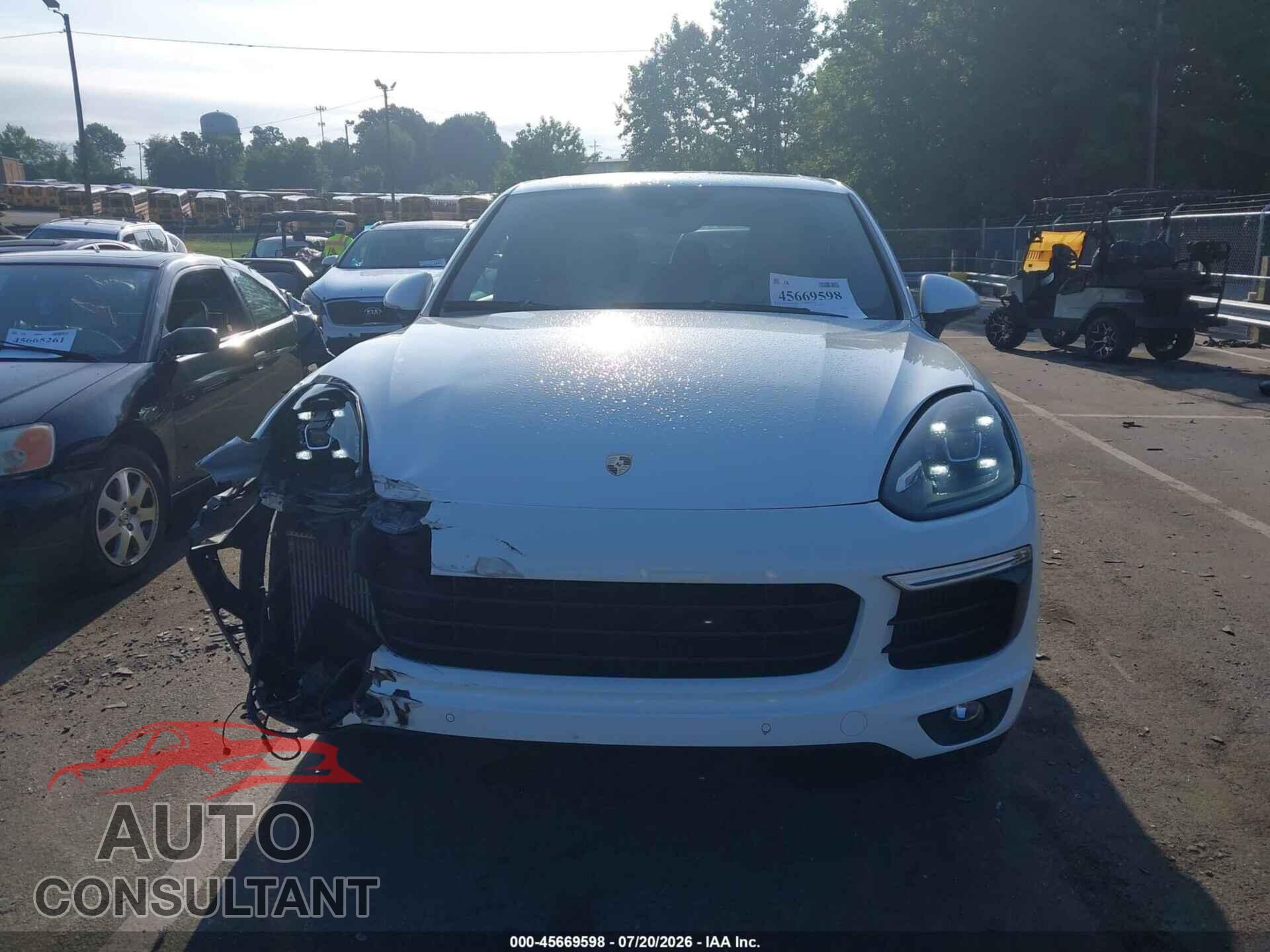 PORSCHE CAYENNE 2016 - WP1AF2A25GLA40306