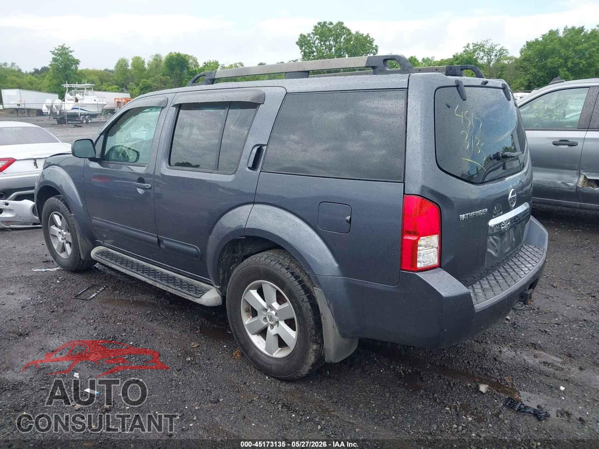 NISSAN PATHFINDER 2011 - 5N1AR1NB2BC608061