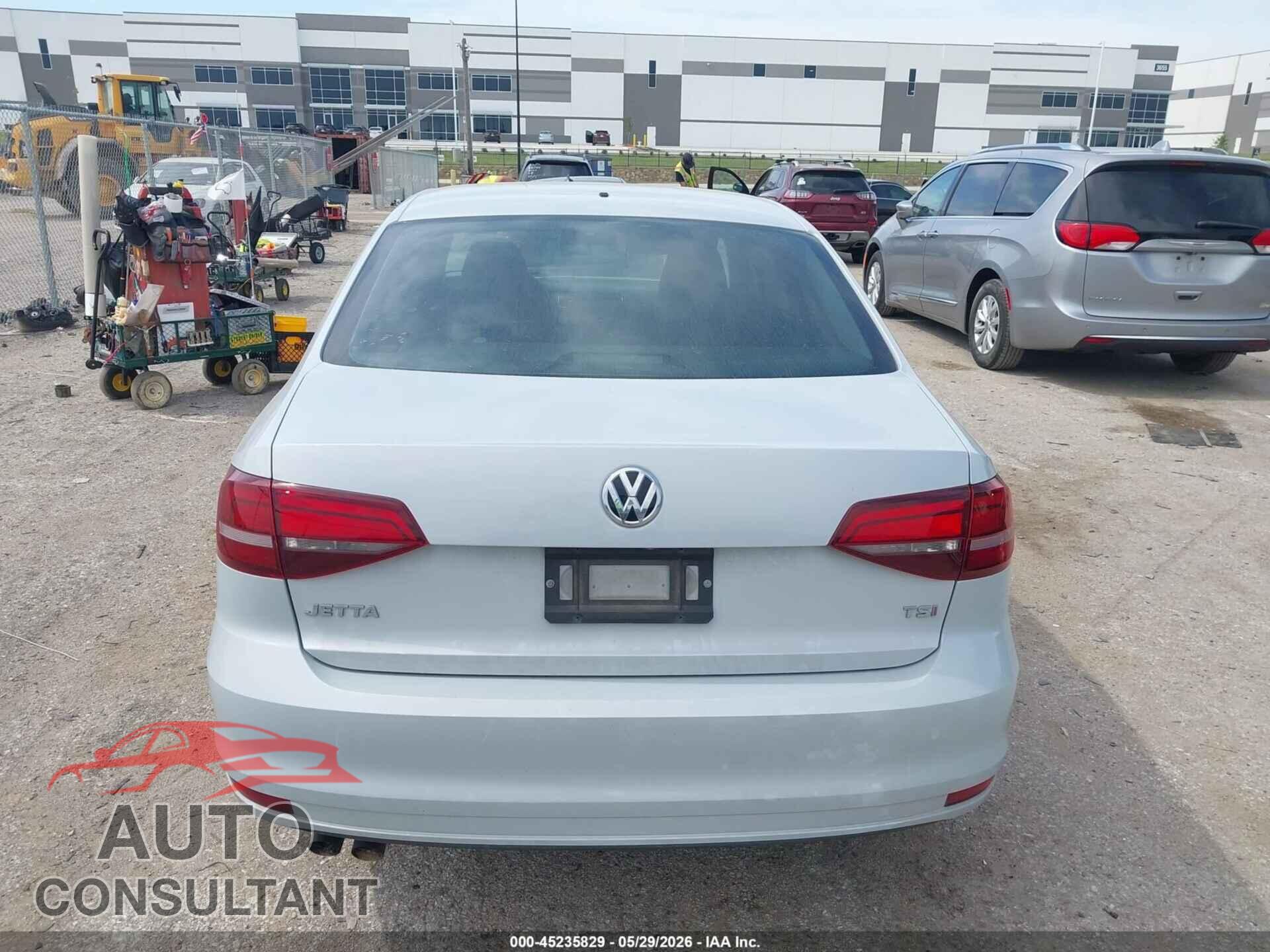 VOLKSWAGEN JETTA 2017 - 3VW2B7AJ4HM335819