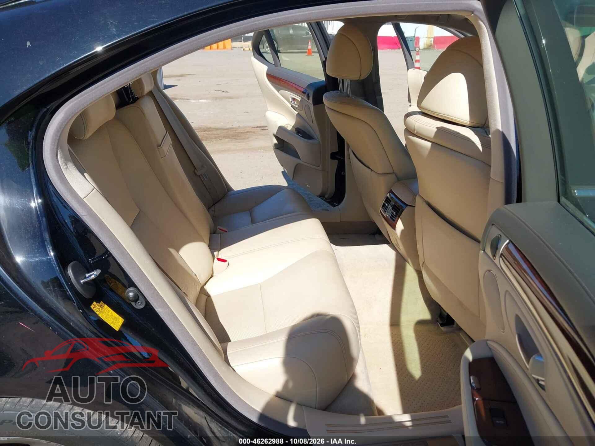 LEXUS LS 460 2013 - JTHCL5EF7D5016735