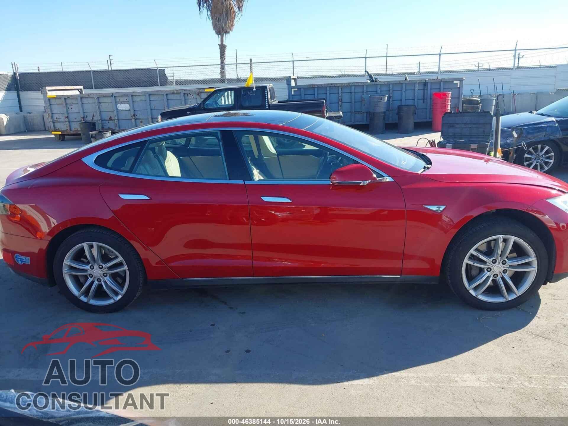 TESLA MODEL S 2014 - 5YJSA1S10EFP49911