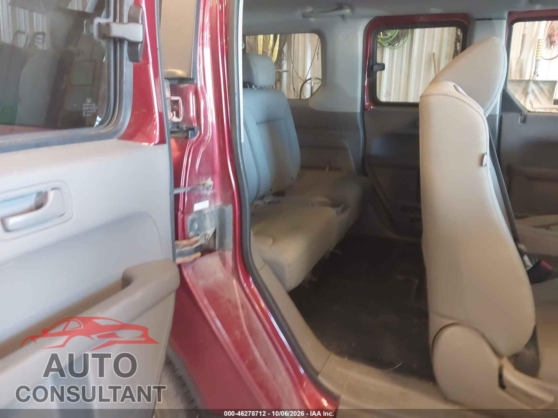 HONDA ELEMENT 2011 - 5J6YH2H71BL000125