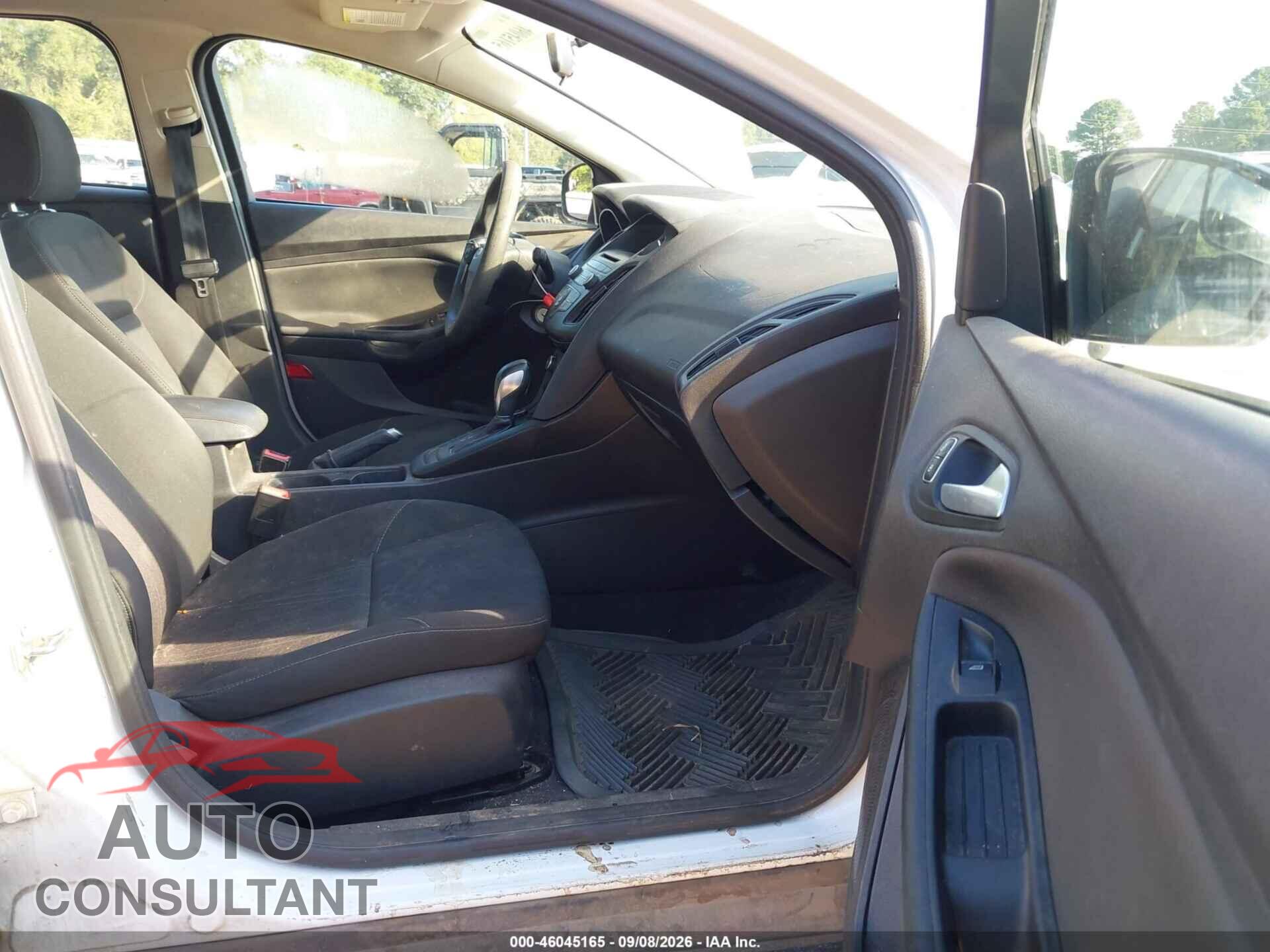 FORD FOCUS 2017 - 1FADP3F22HL331153