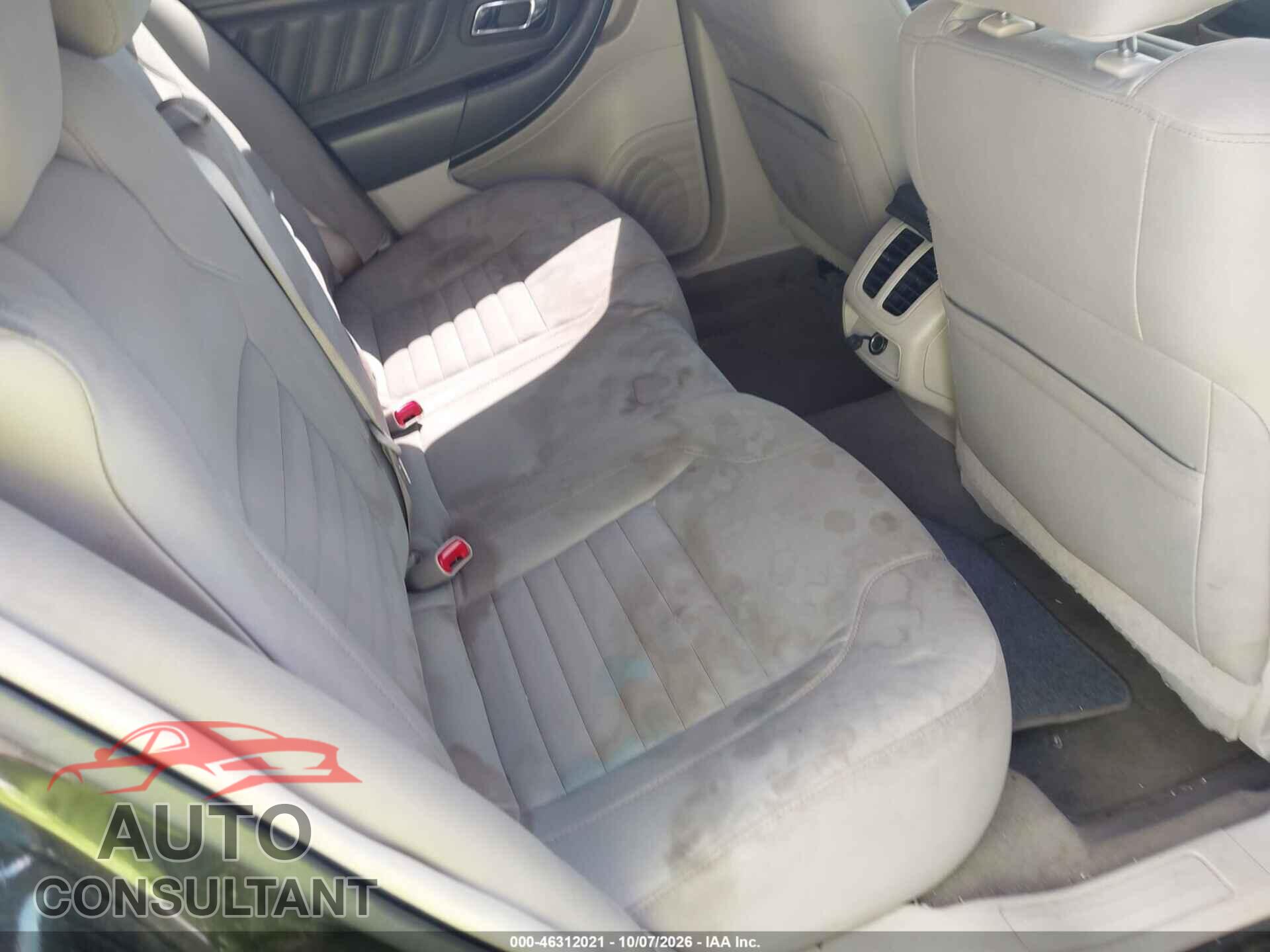 FORD TAURUS 2011 - 1FAHP2DW4BG104337
