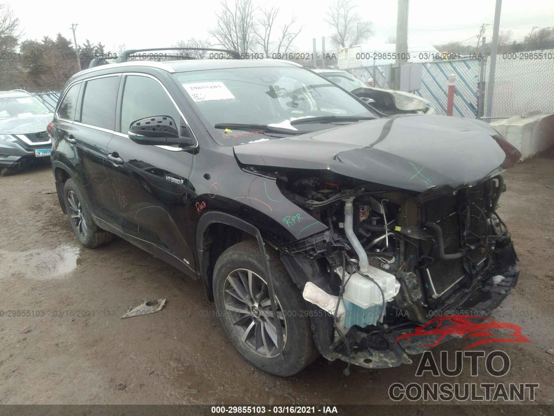 TOYOTA HIGHLANDER 2018 - 5TDJGRFH5JS039439