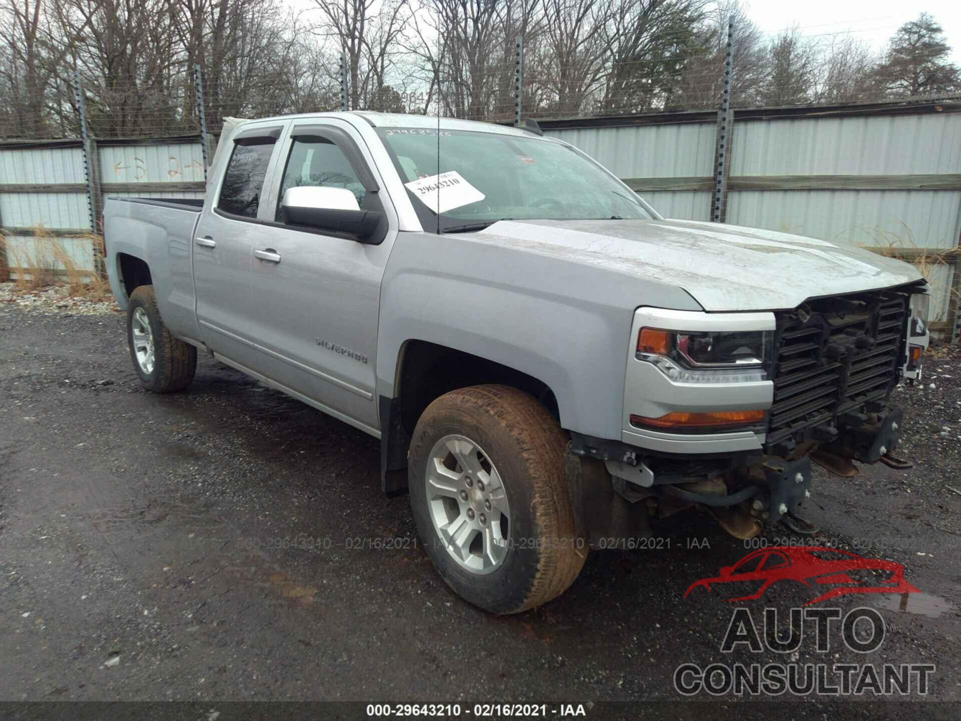 CHEVROLET SILVERADO 1500 2018 - 1GCVKREC7JZ329606