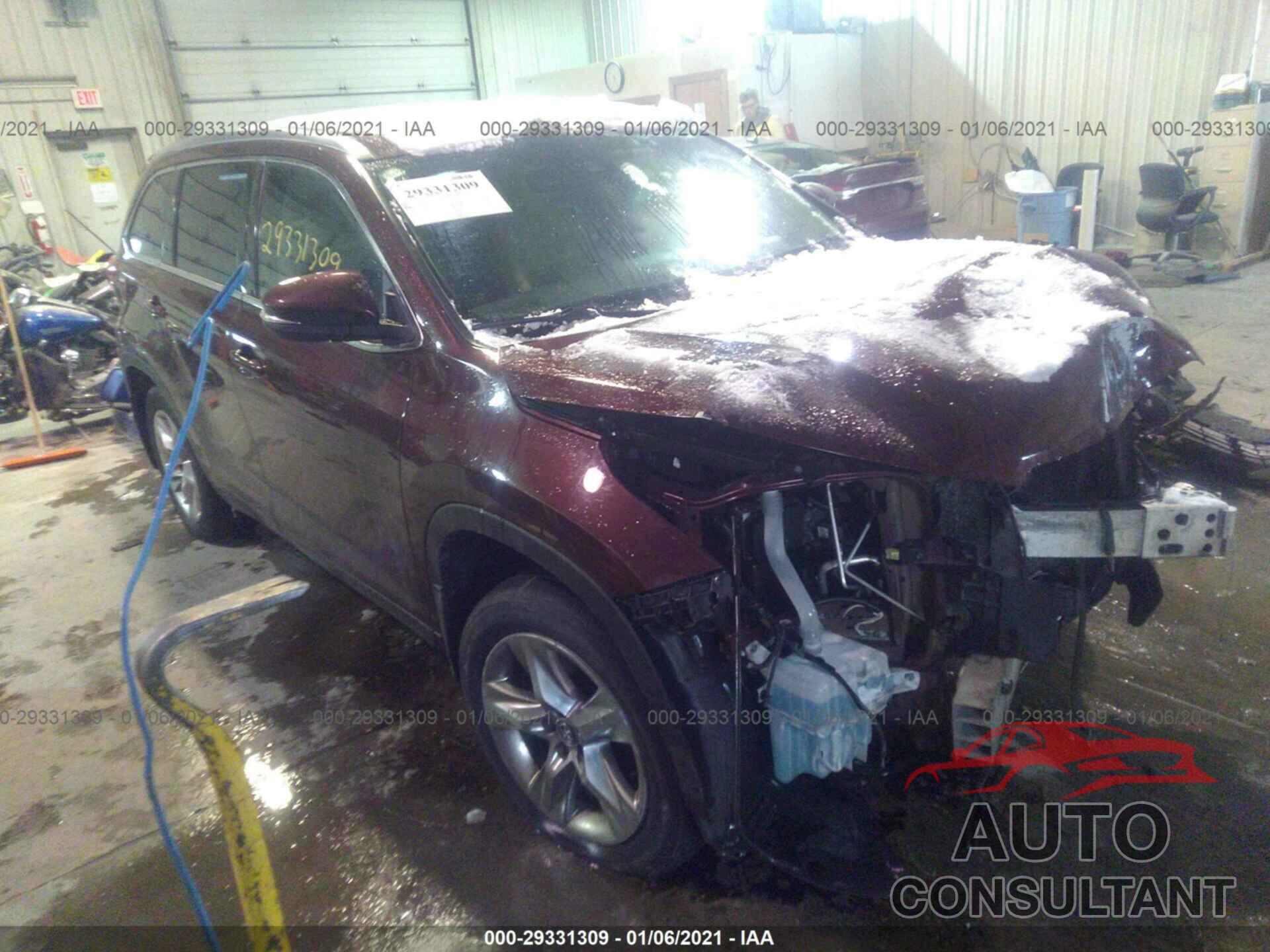 TOYOTA HIGHLANDER 2018 - 5TDDZRFH2JS801228