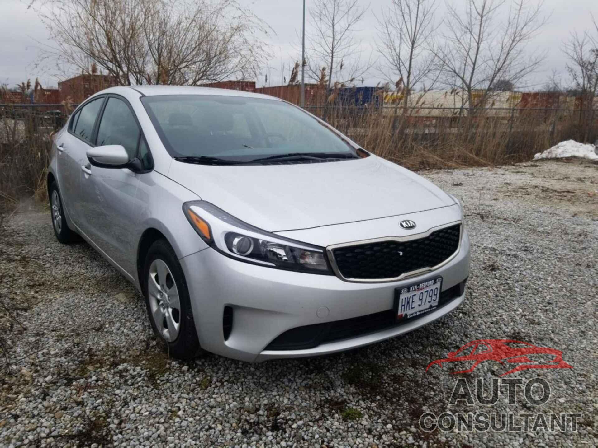 KIA FORTE 2018 - 3KPFK4A76JE218640