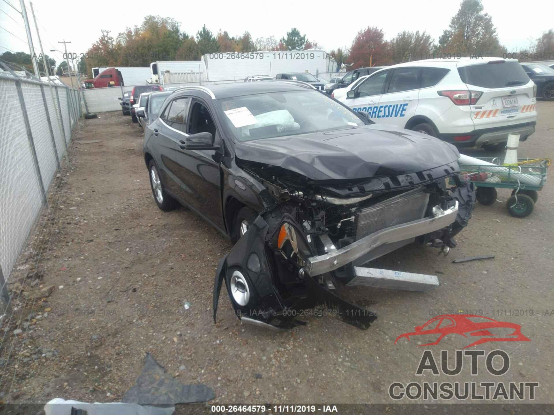 MERCEDES-BENZ GLA 2019 - WDCTG4EB7KU008371