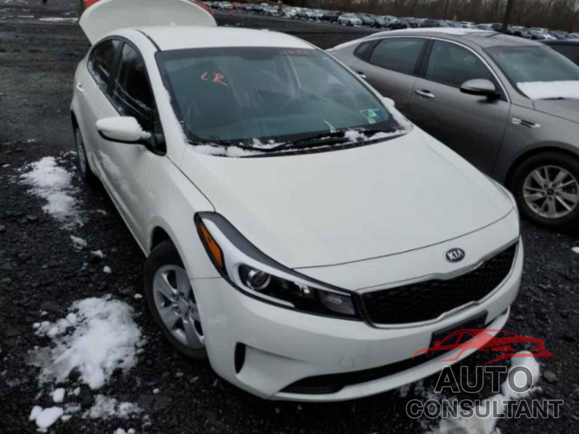 KIA FORTE 2018 - 3KPFK4A73JE167579