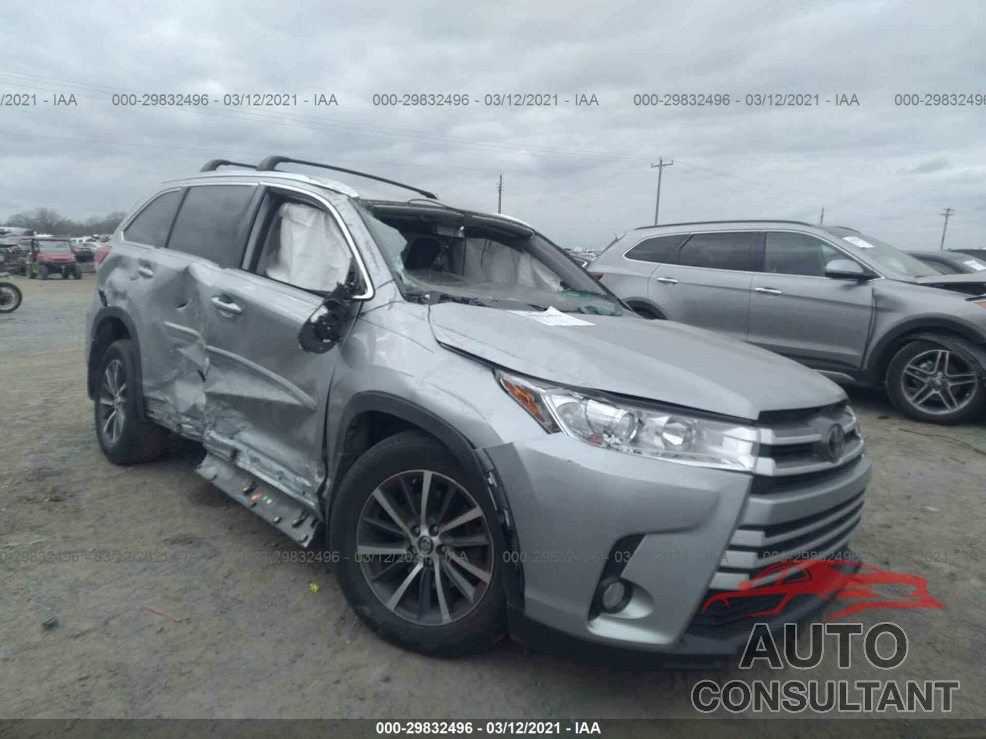 TOYOTA HIGHLANDER 2018 - 5TDJZRFH0JS525764