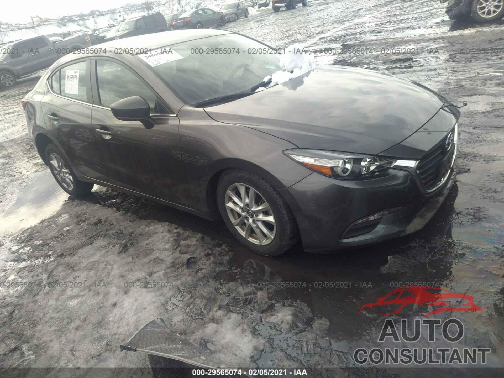 MAZDA MAZDA3 4-DOOR 2018 - 3MZBN1U71JM216555