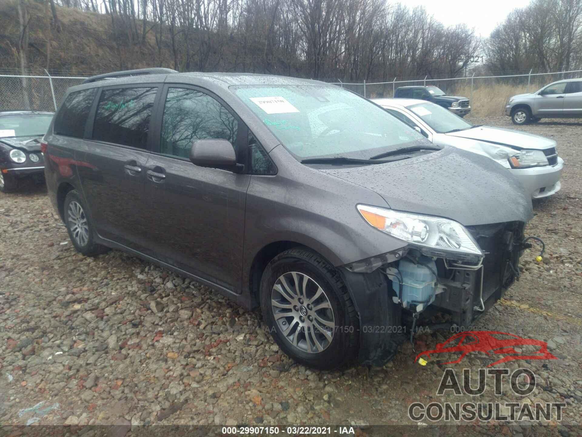 TOYOTA SIENNA 2018 - 5TDYZ3DC1JS949733