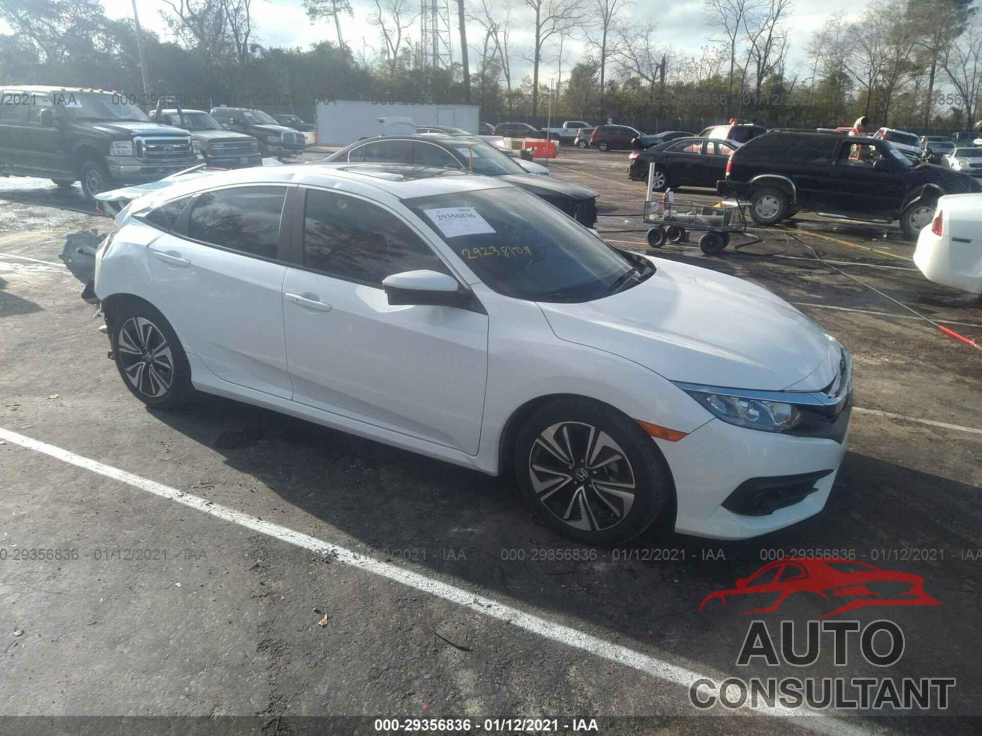 HONDA CIVIC SEDAN 2018 - JHMFC1F34JX023748