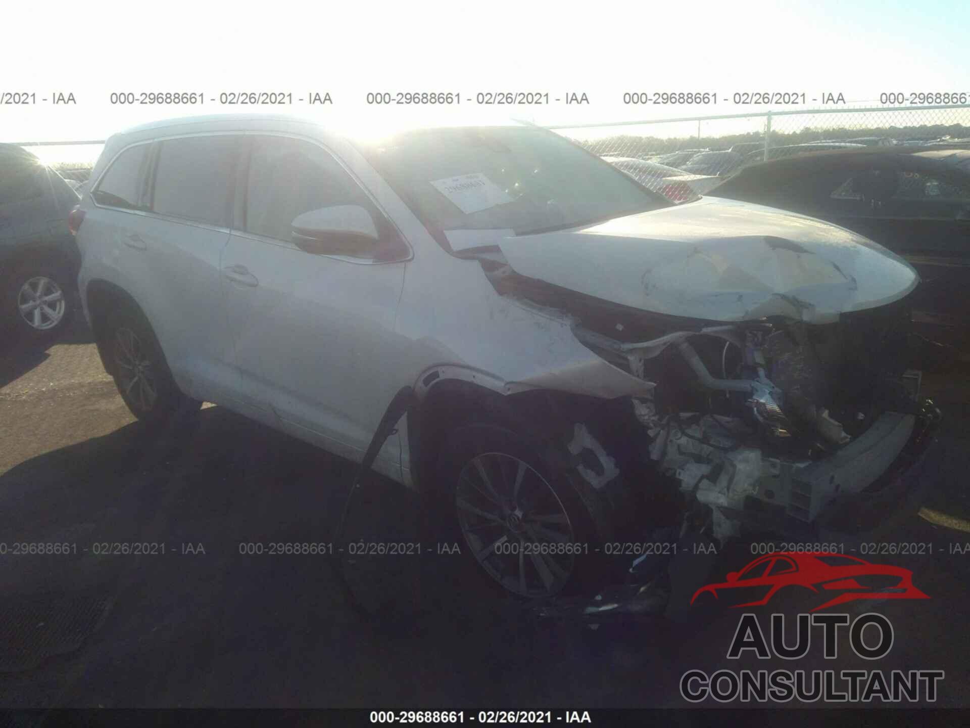 TOYOTA HIGHLANDER 2018 - 5TDJZRFH7JS531626