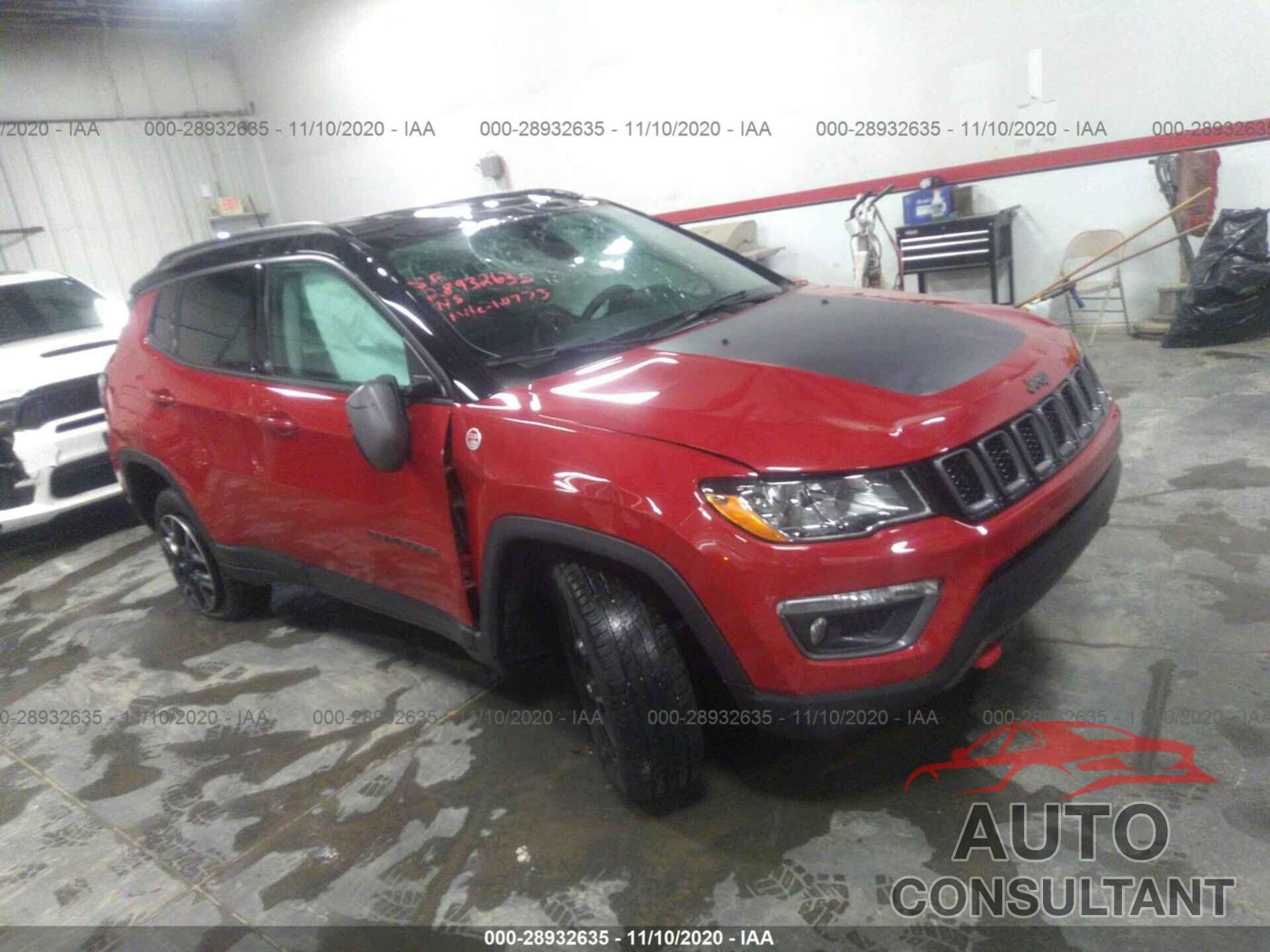 JEEP COMPASS 2018 - 3C4NJDDB3JT499791