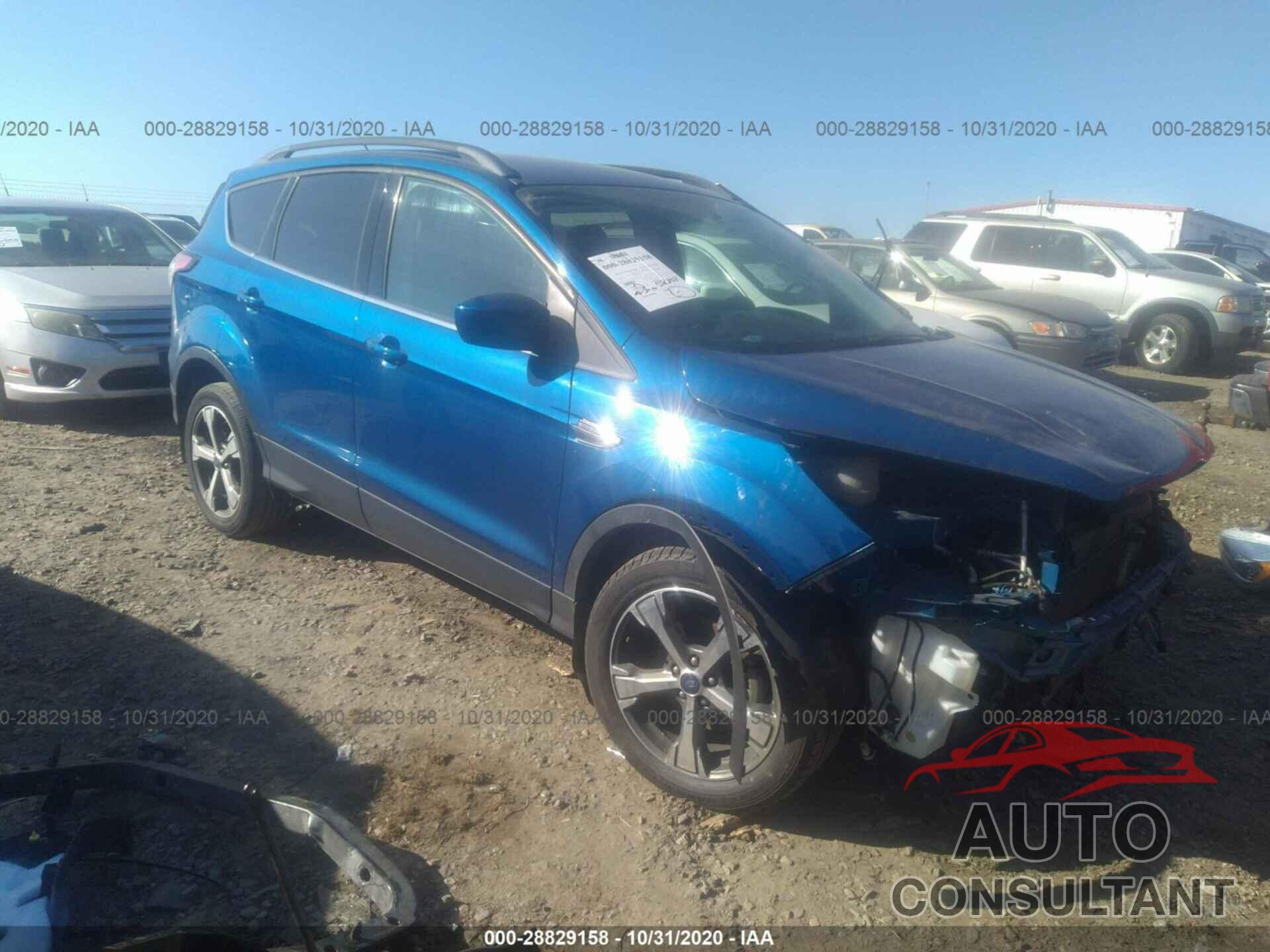 FORD ESCAPE 2017 - 1FMCU0GD3HUC31128