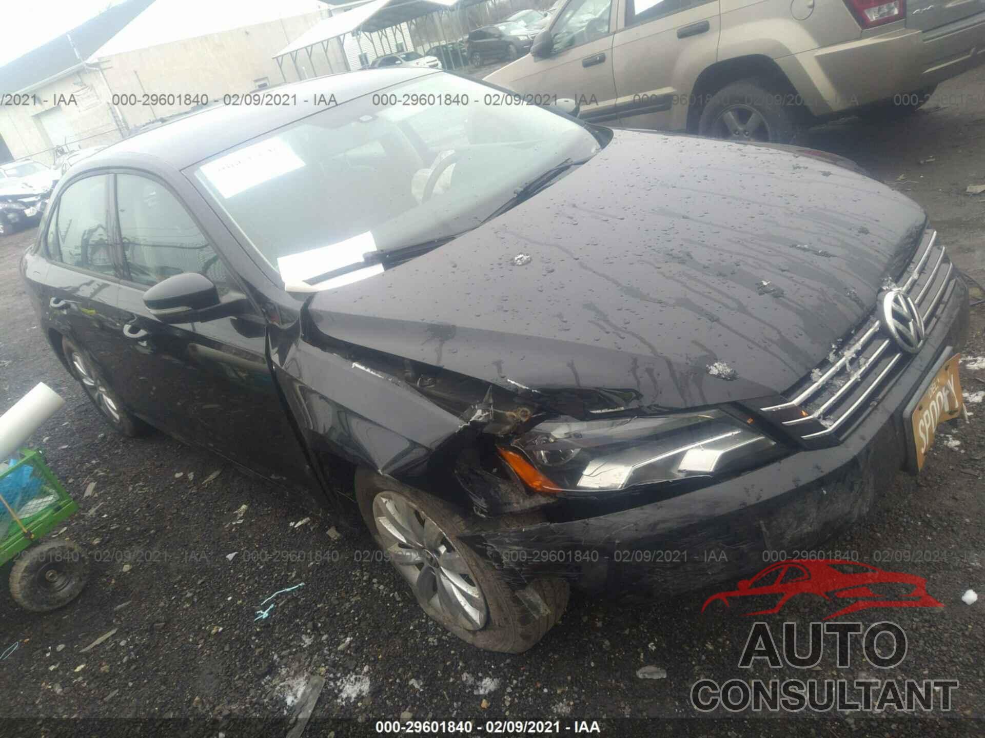 VOLKSWAGEN PASSAT 2015 - 1VWAT7A37FC051125