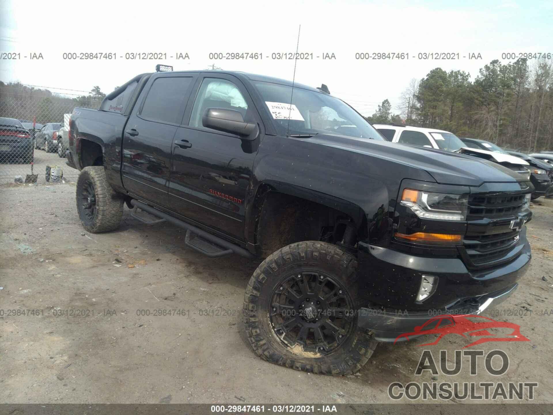CHEVROLET SILVERADO 1500 2018 - 3GCUKREC3JG643667