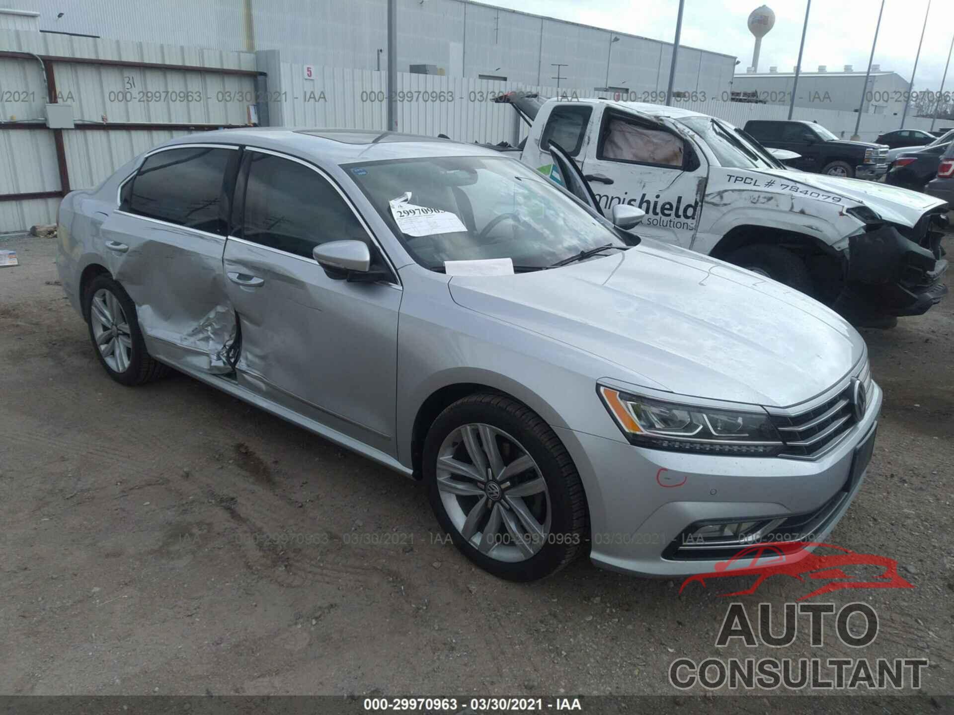 VOLKSWAGEN PASSAT 2017 - 1VWGT7A39HC022027