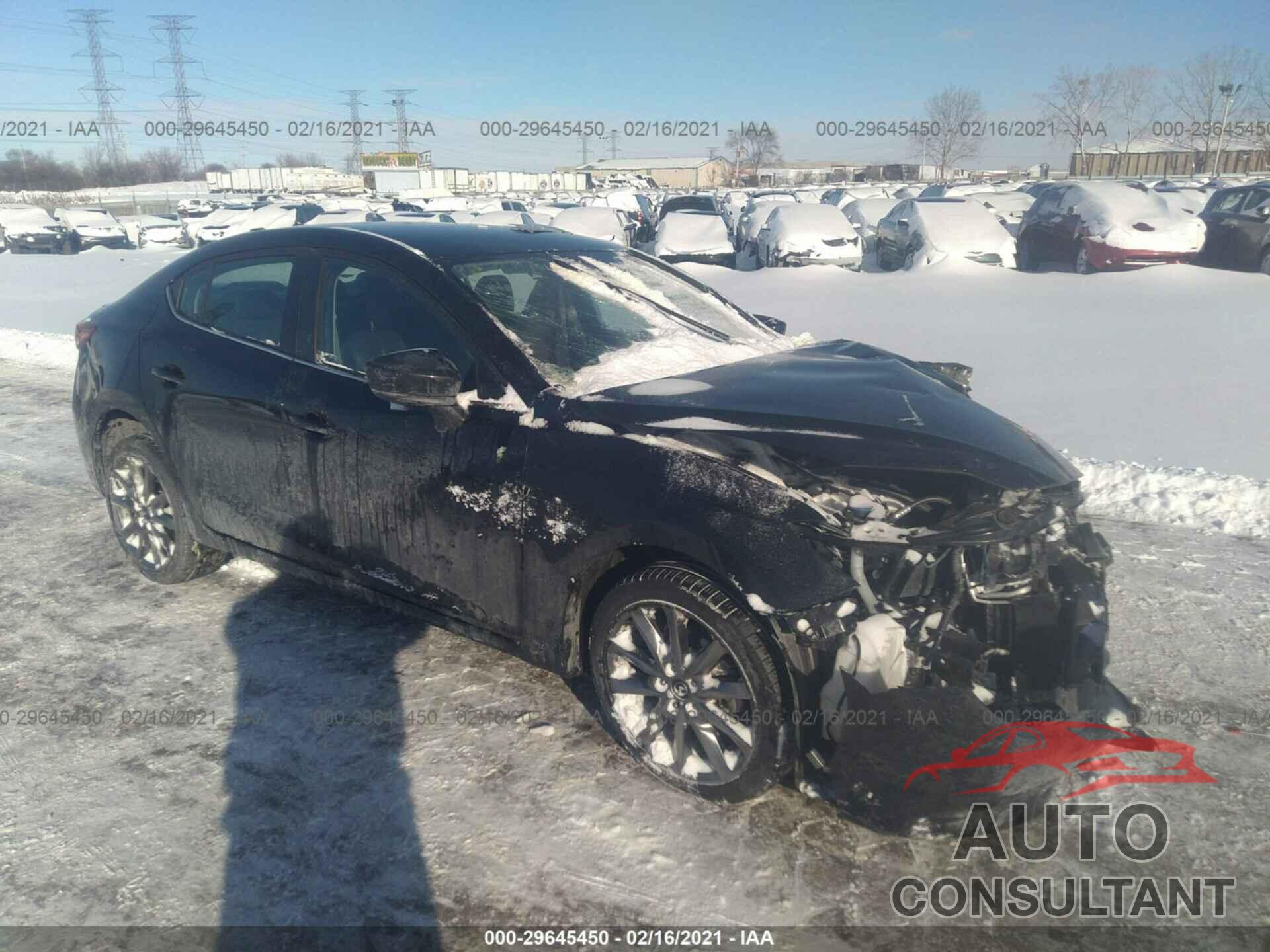 MAZDA MAZDA3 4-DOOR 2018 - 3MZBN1V33JM265722