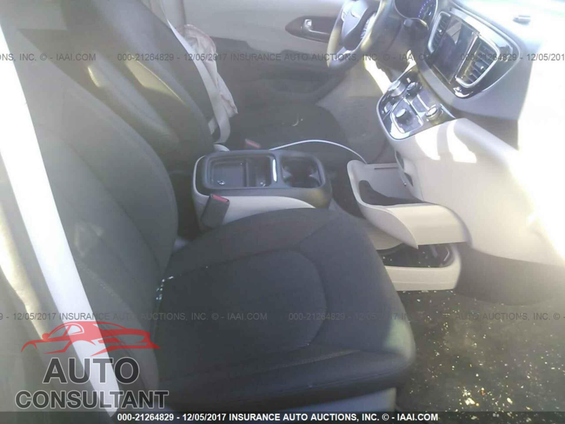 Chrysler Pacifica 2017 - 2C4RC1BG8HR788445