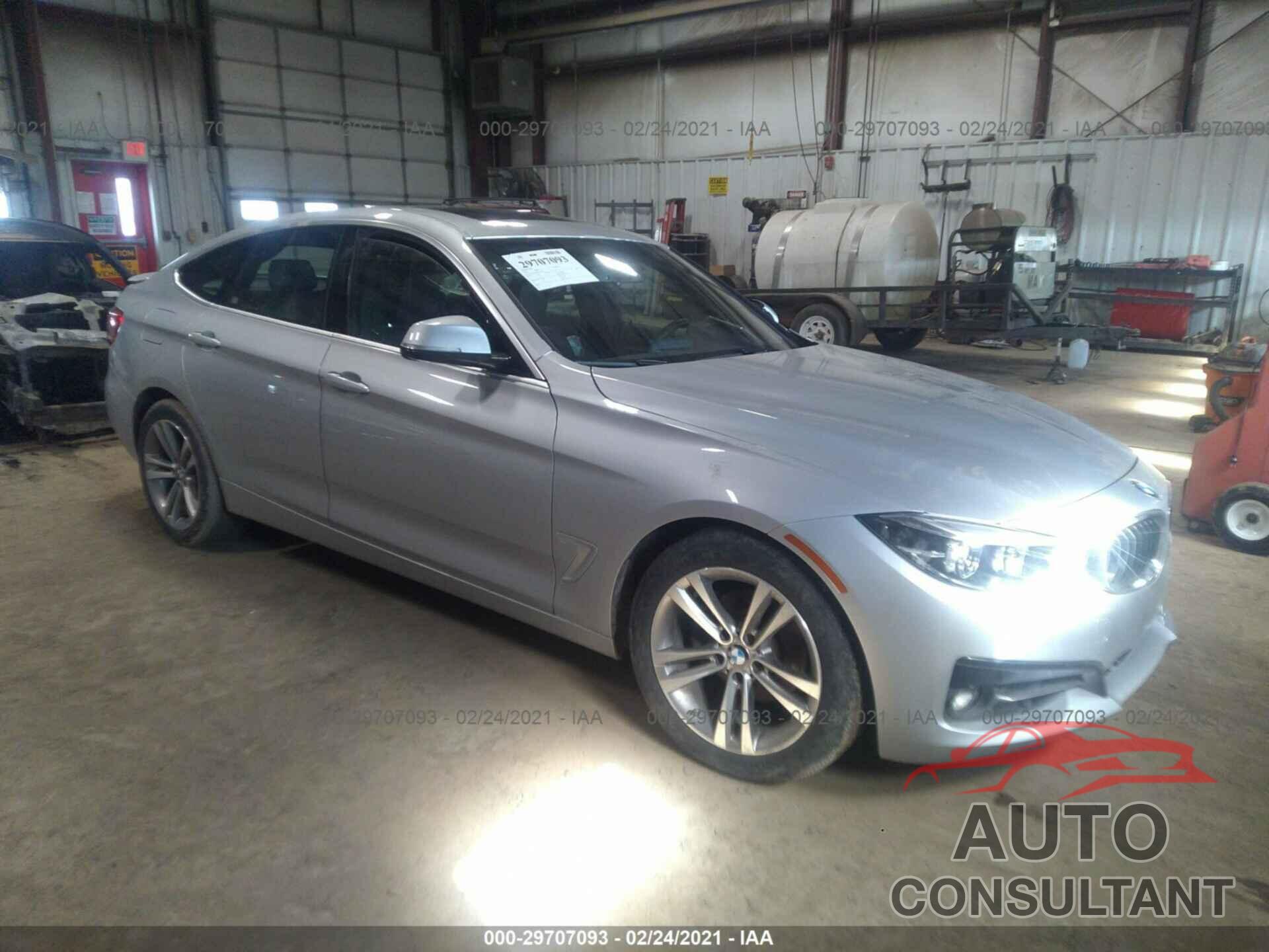 BMW 3 SERIES 2018 - WBA8Z9C58JG827996