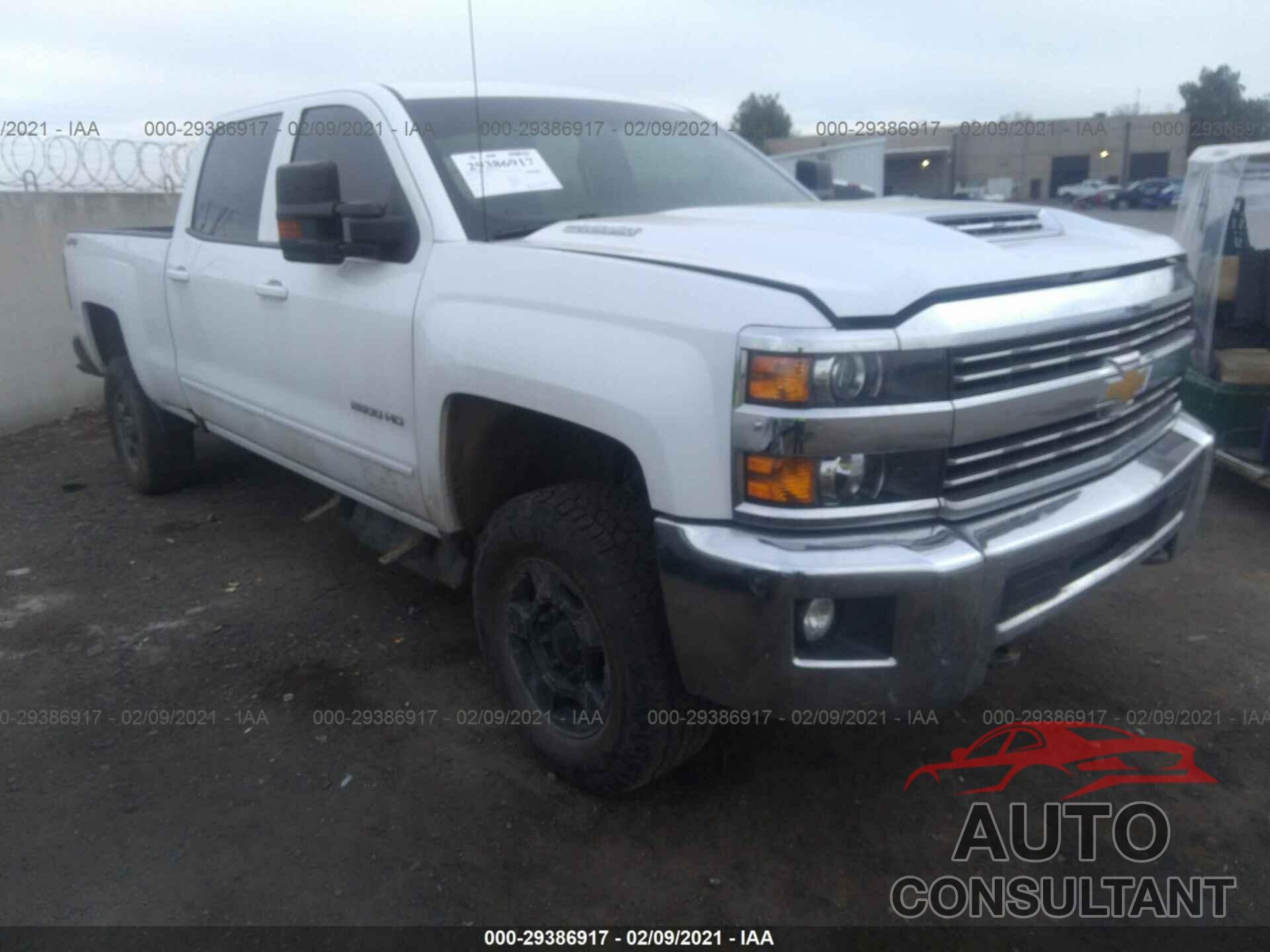 CHEVROLET SILVERADO 2500HD 2018 - 1GC1KVEY7JF286339