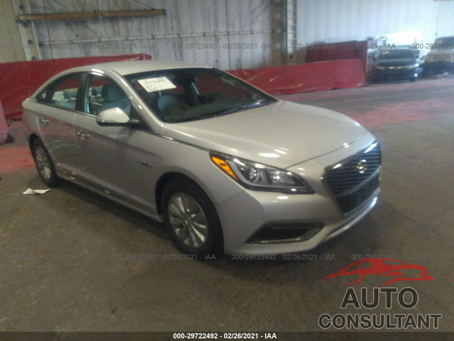 HYUNDAI SONATA HYBRID 2017 - KMHE24L13HA047651