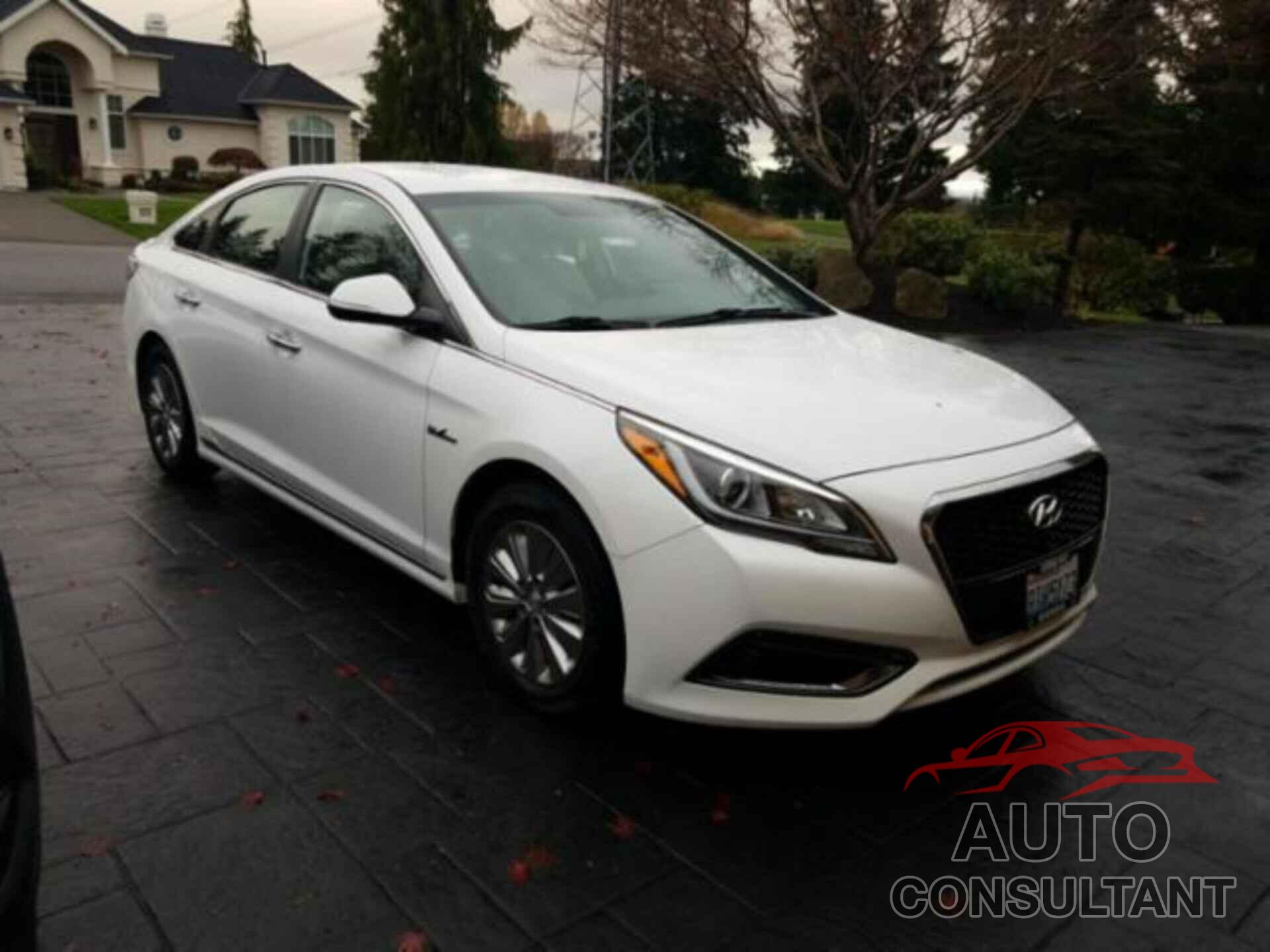 HYUNDAI SONATA HYBRID 2017 - KMHE24L15HA057954