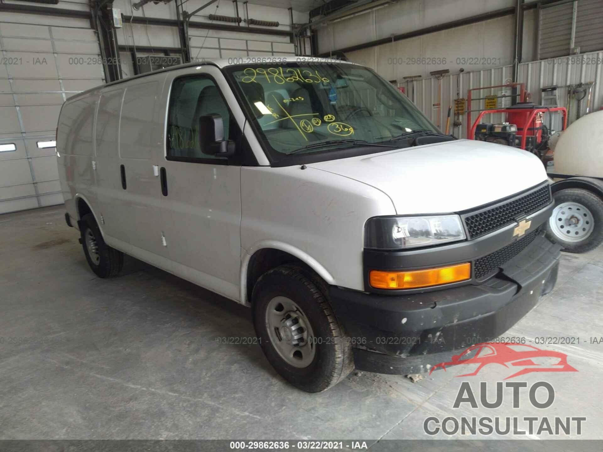 CHEVROLET EXPRESS CARGO VAN 2018 - 1GCWGAFP1J1178138