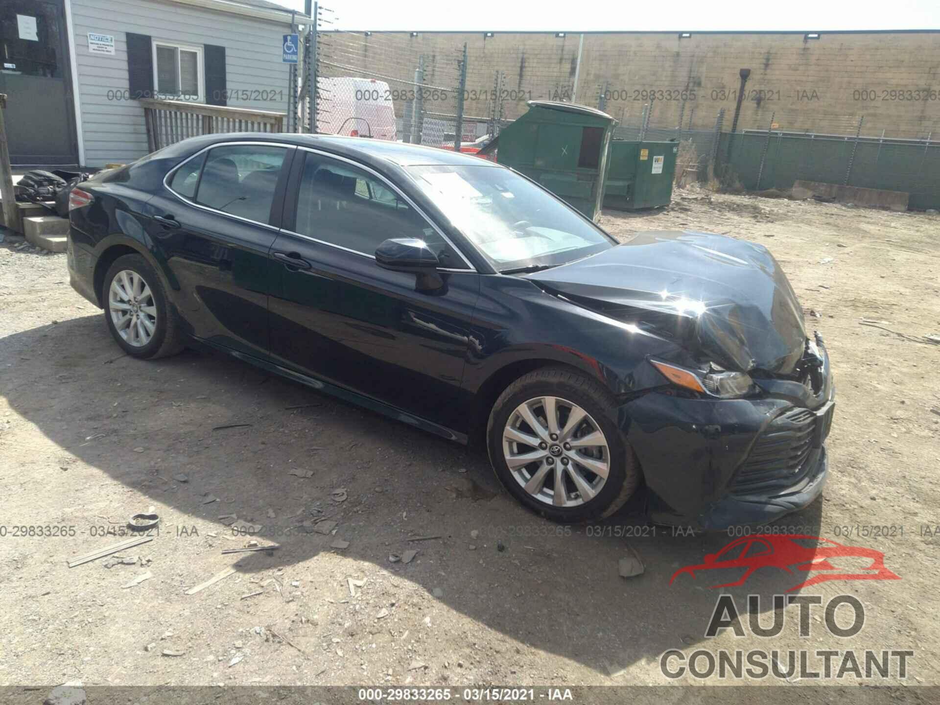TOYOTA CAMRY 2018 - 4T1B11HK2JU595621