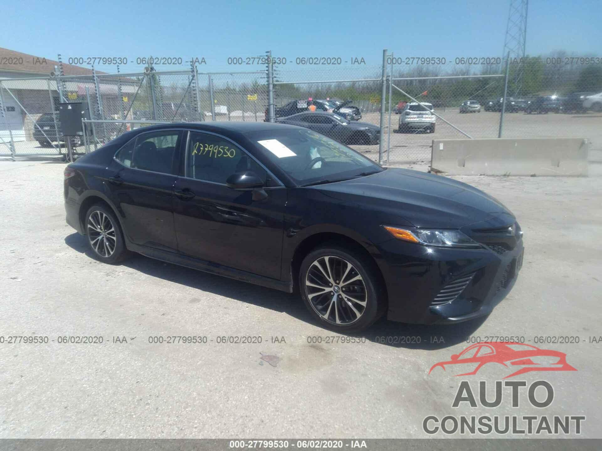 Toyota Camry 2018 - 4T1B11HK8JU116277