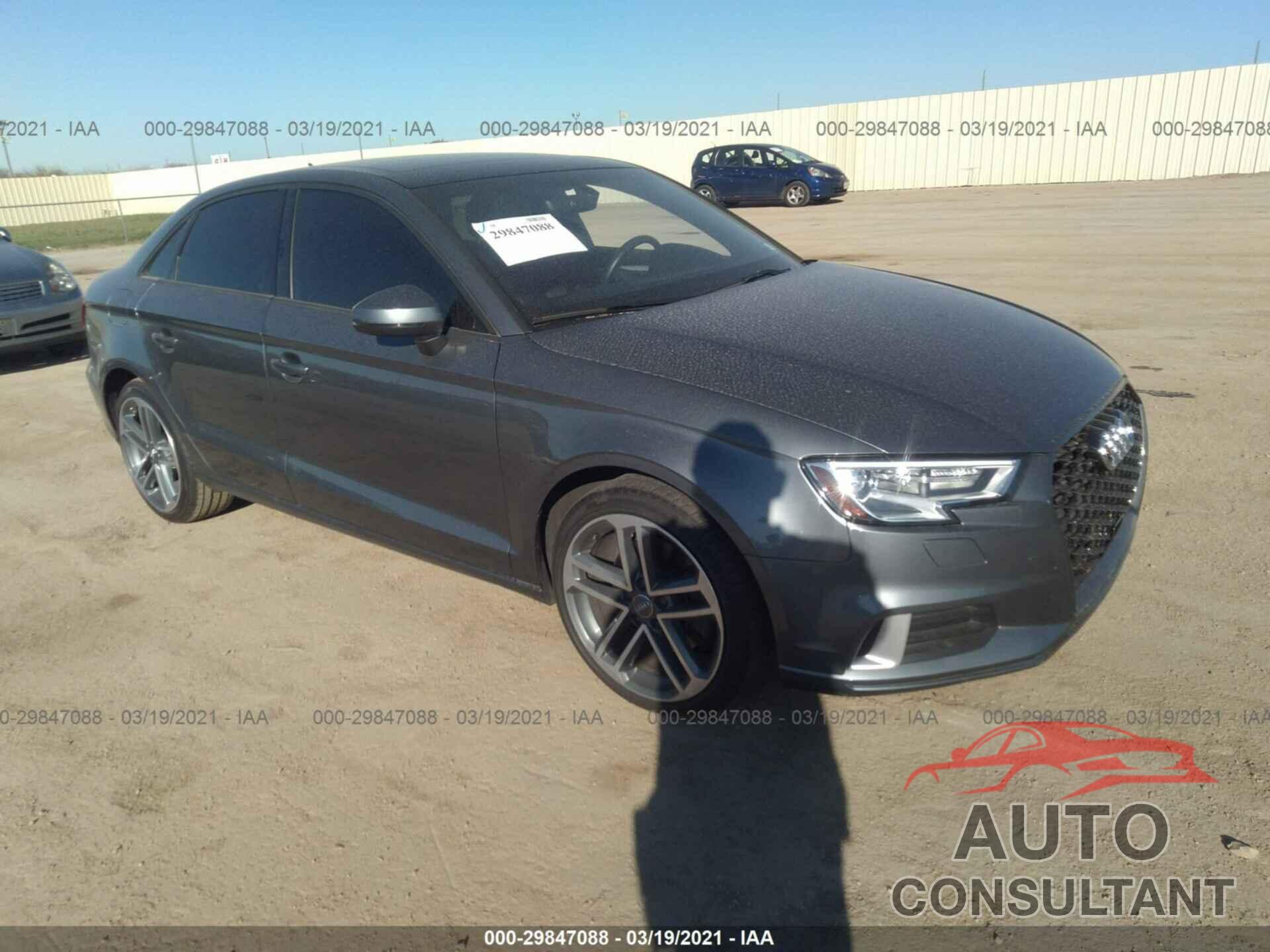AUDI A3 SEDAN 2018 - WAUAUGFF3J1040398