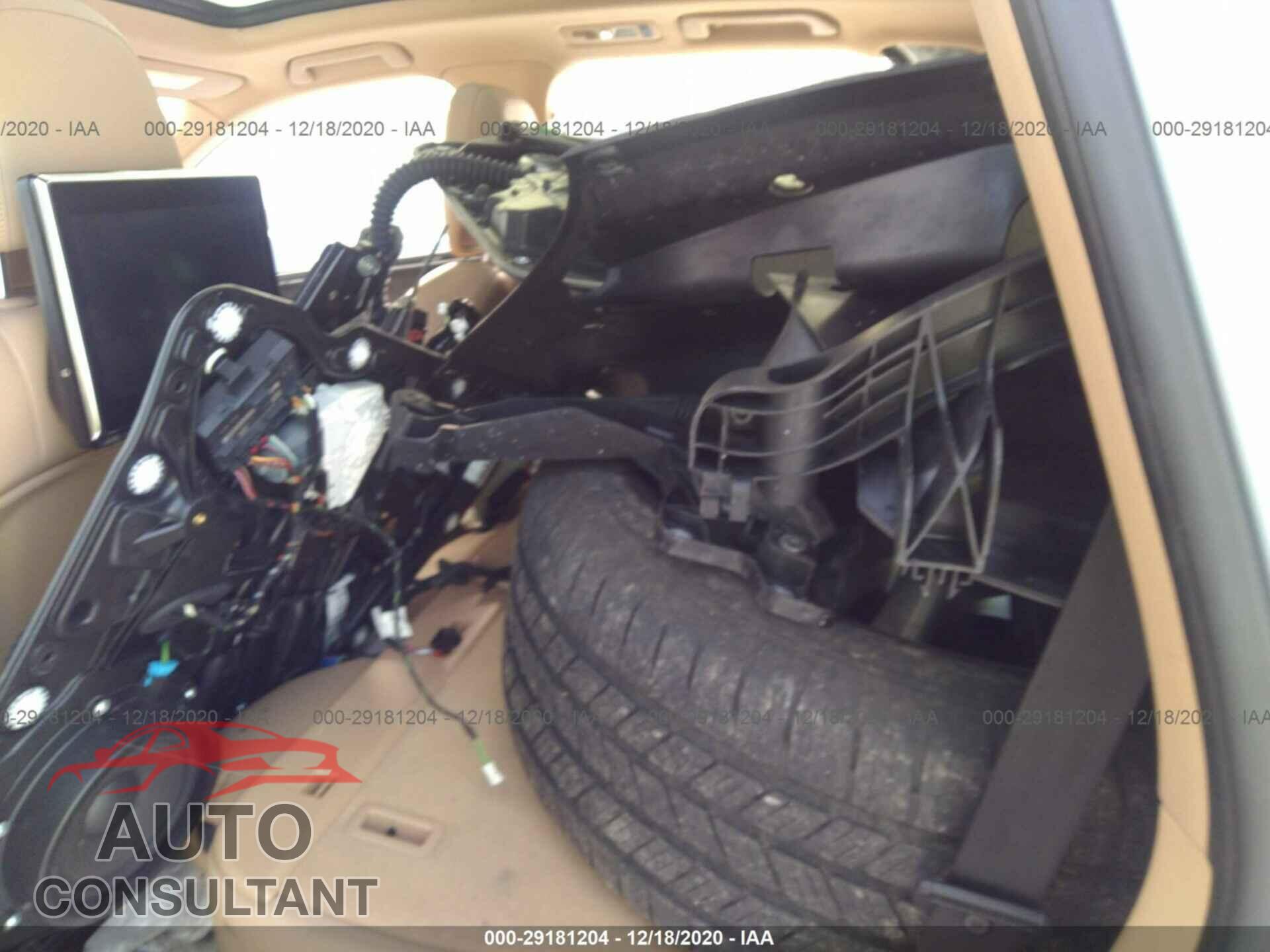 PORSCHE CAYENNE 2016 - WP1AA2A27GKA11555