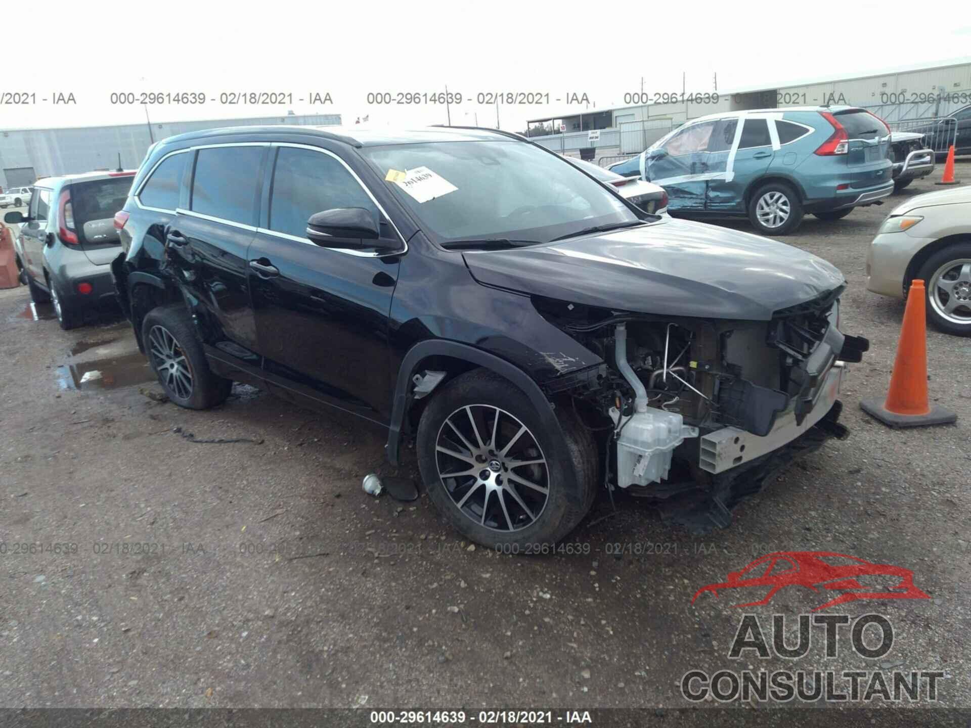 TOYOTA HIGHLANDER 2018 - 5TDKZRFH0JS534856