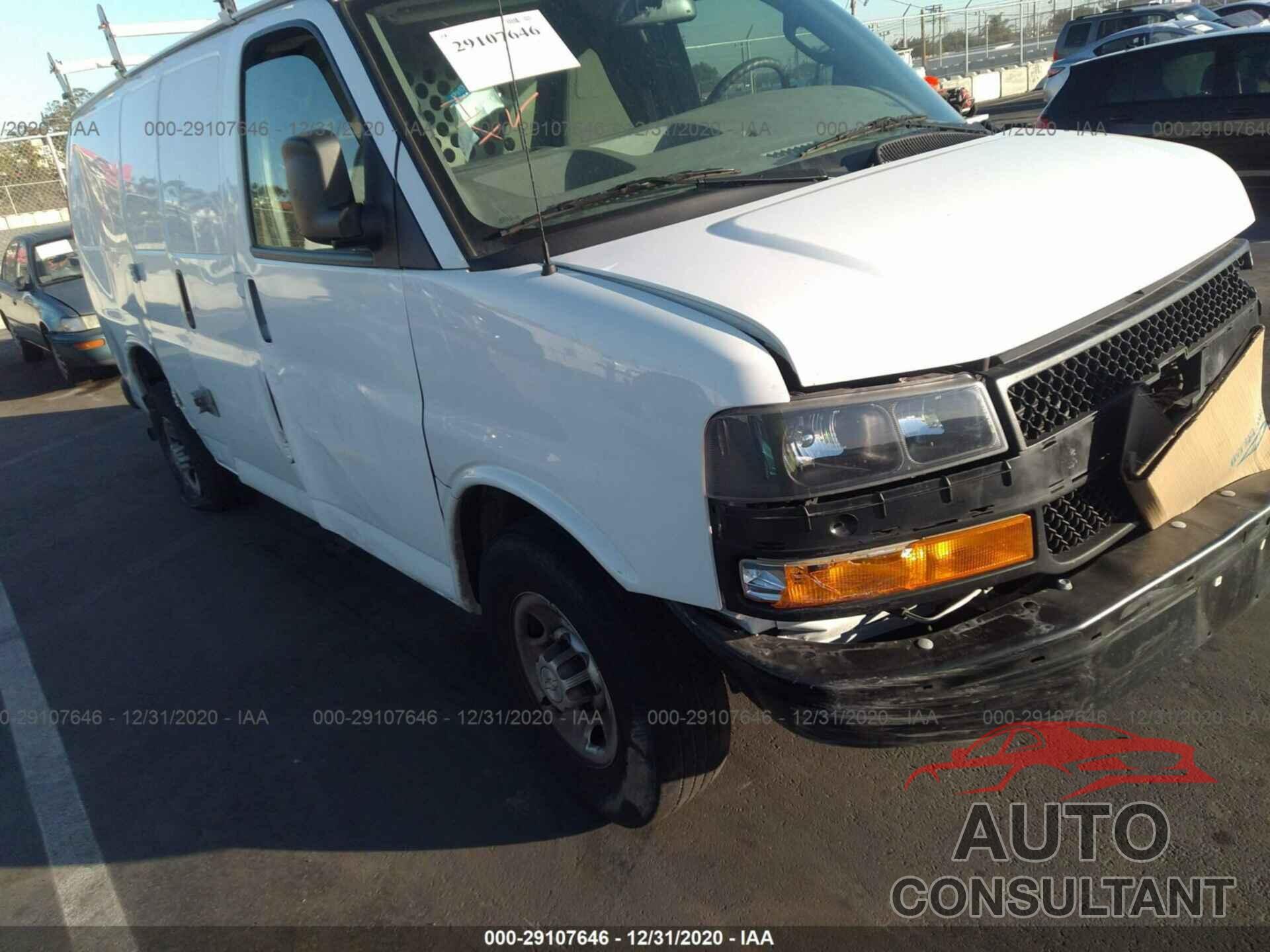 CHEVROLET EXPRESS CARGO VAN 2018 - 1GCWGAFG6J1302520