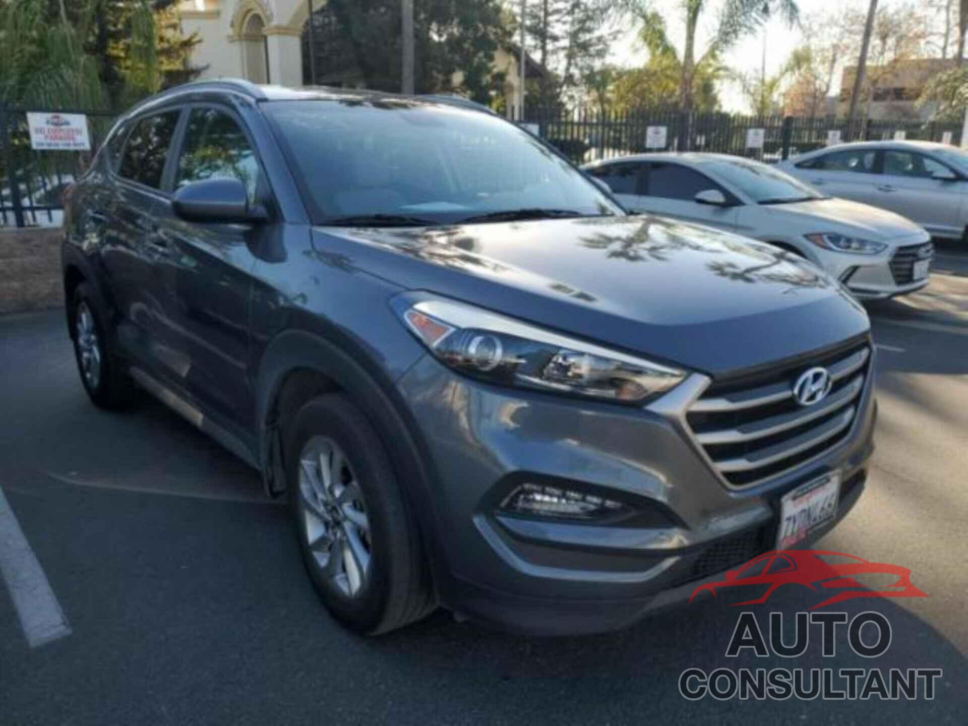 HYUNDAI TUCSON 2017 - KM8J33A48HU330175