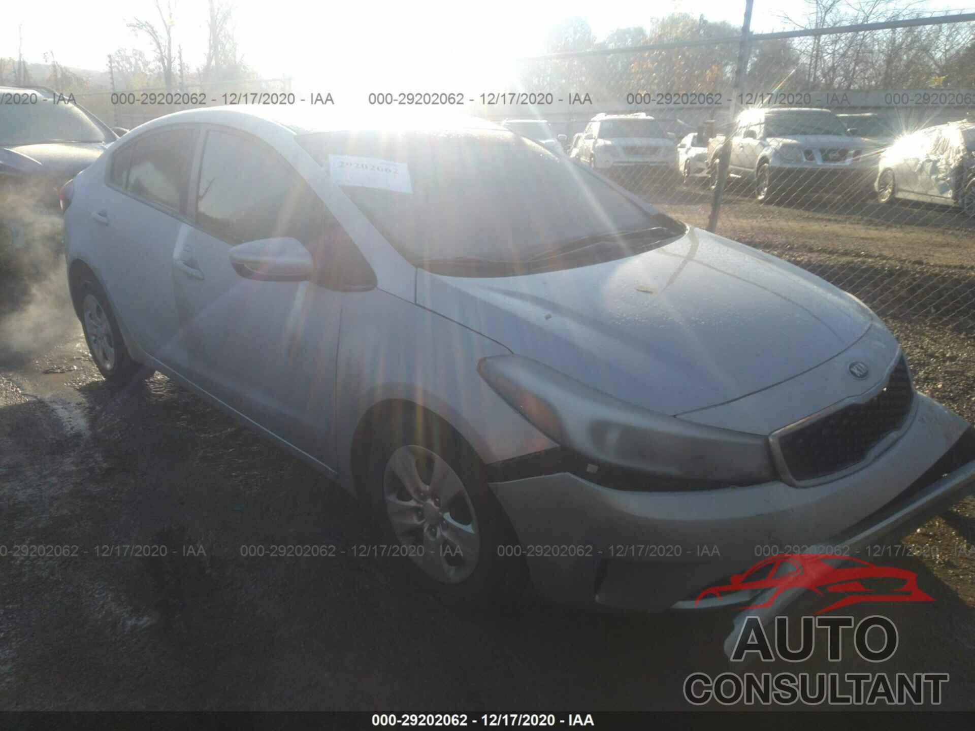 KIA FORTE 2018 - 3KPFK4A76JE261746