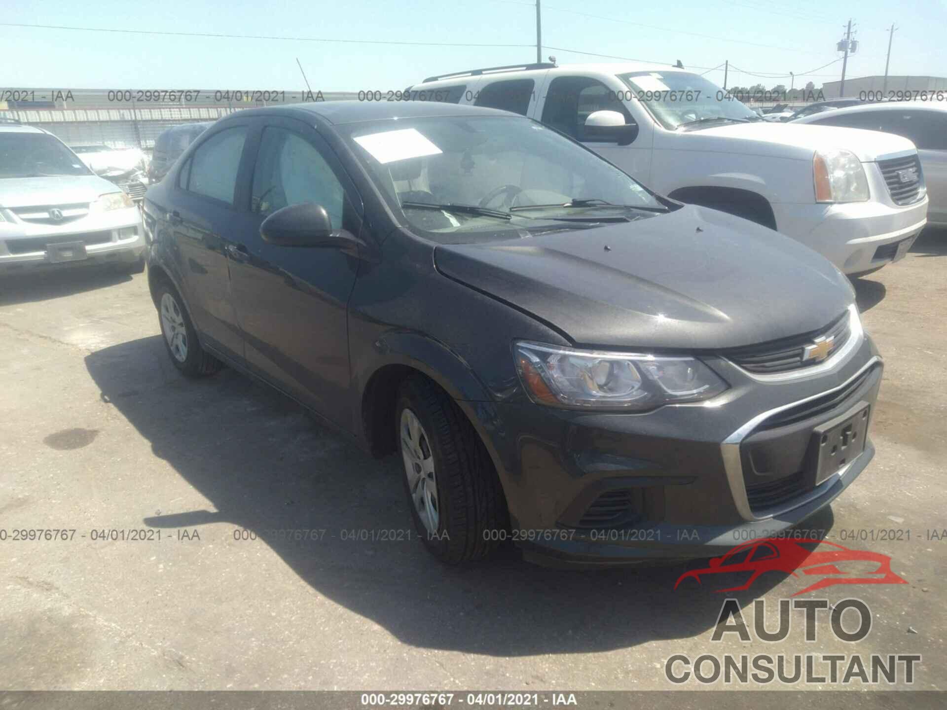 CHEVROLET SONIC 2019 - 1G1JB5SB4K4110774