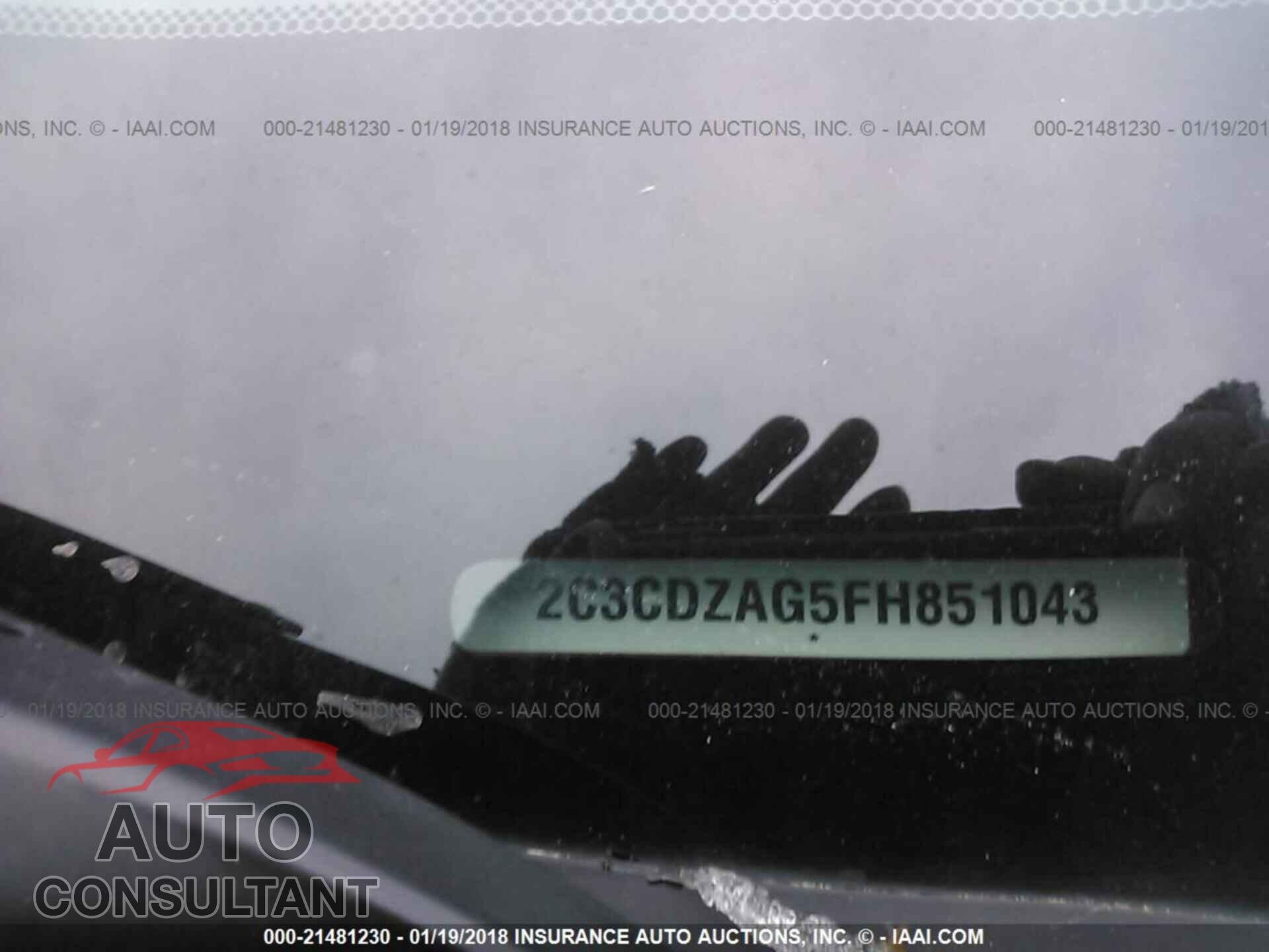 Dodge Challenger 2015 - 2C3CDZAG5FH851043