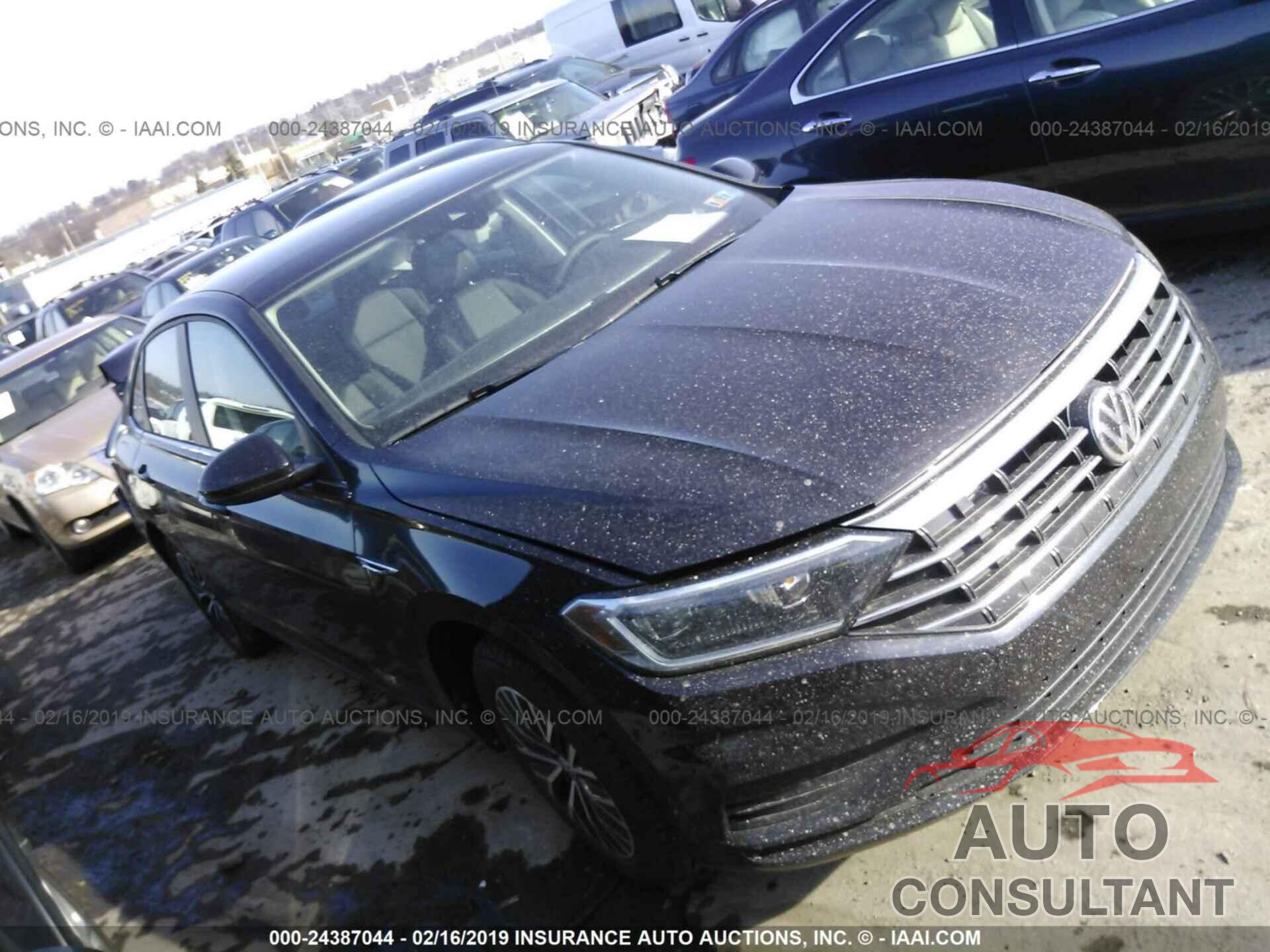 VOLKSWAGEN JETTA 2019 - 3VWE57BU5KM098603