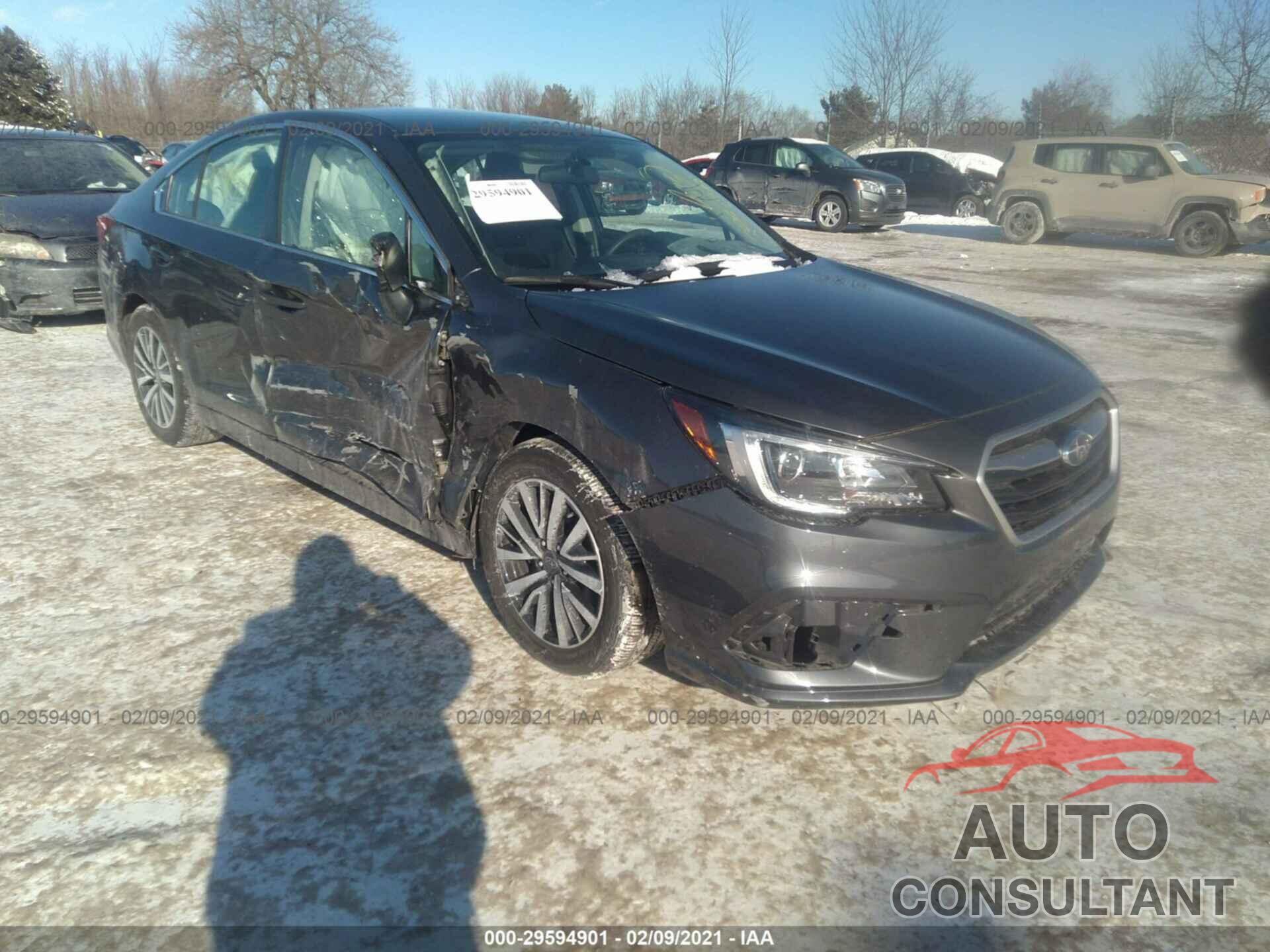 SUBARU LEGACY 2018 - 4S3BNAB62J3022583