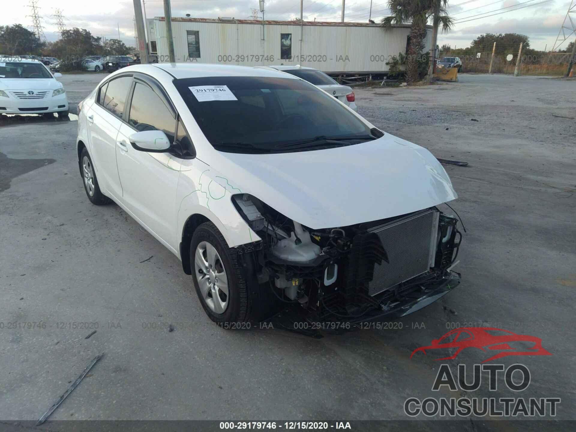 KIA FORTE 2018 - 3KPFK4A72JE235581