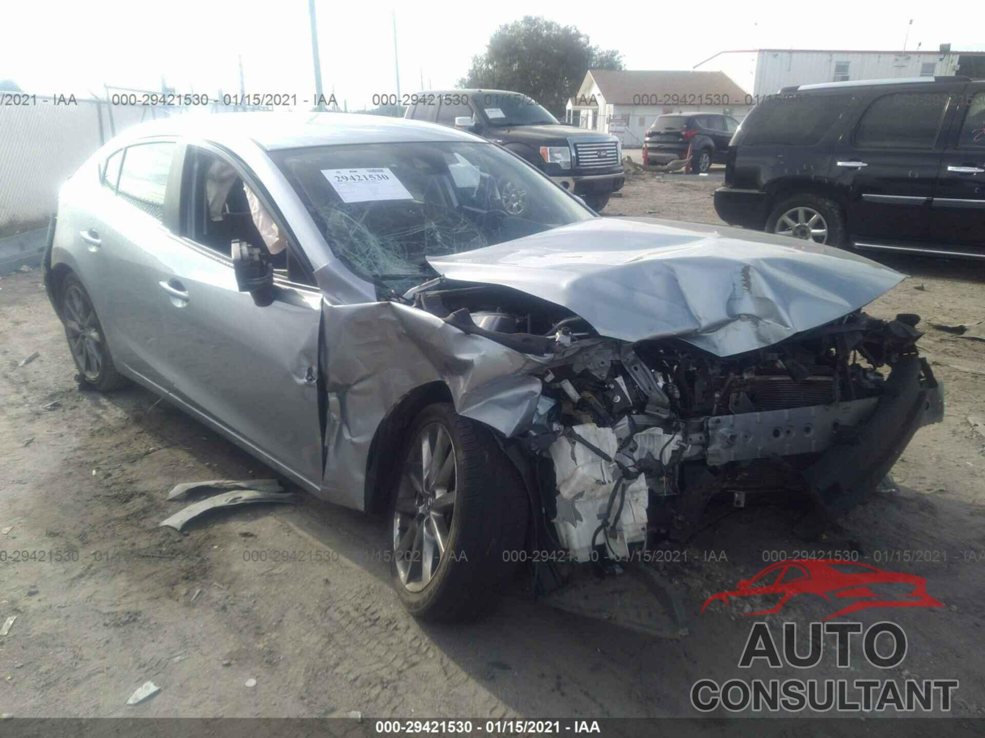 MAZDA MAZDA3 4-DOOR 2018 - 3MZBN1V35JM180798